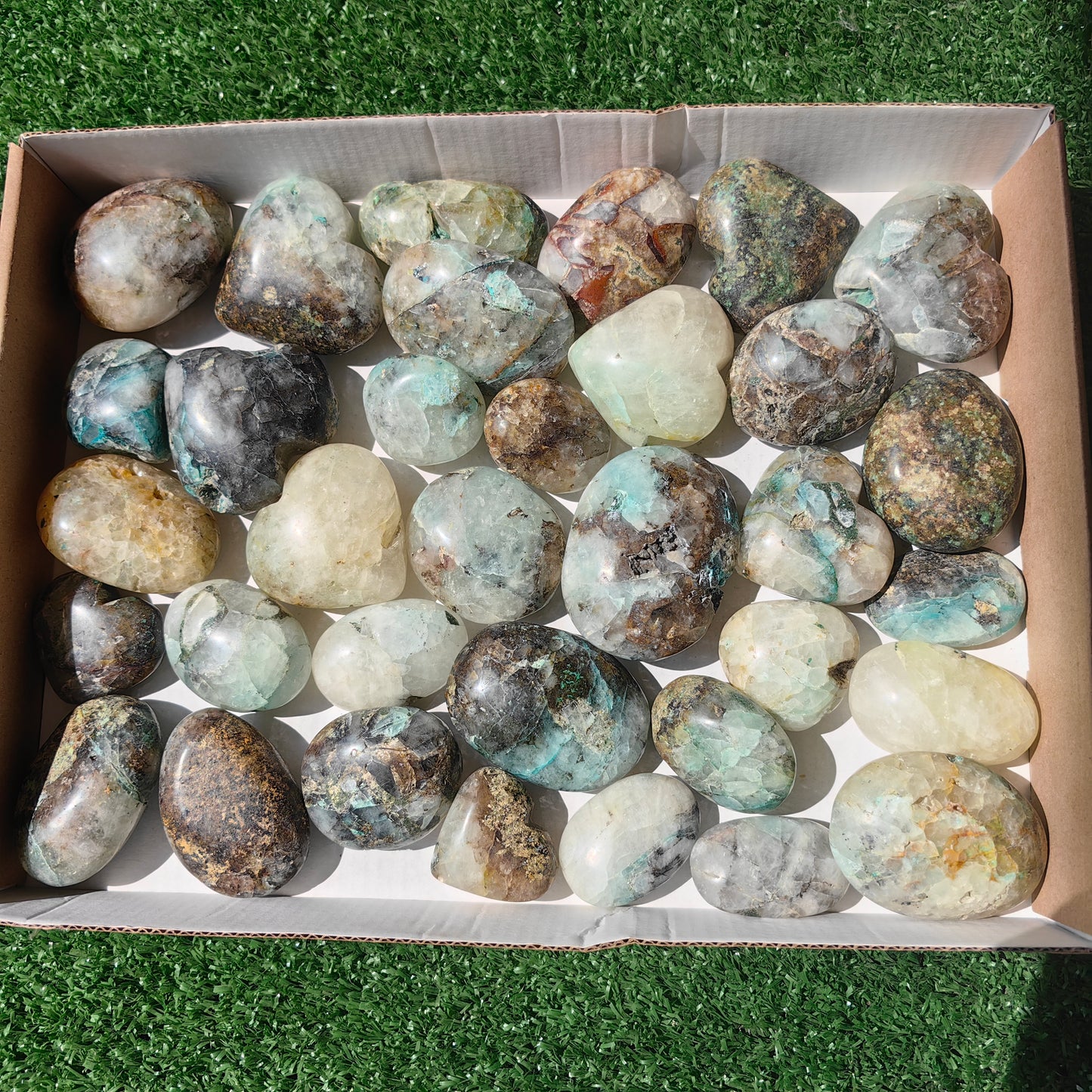 34 pc chrysocolla quartz palm & heart