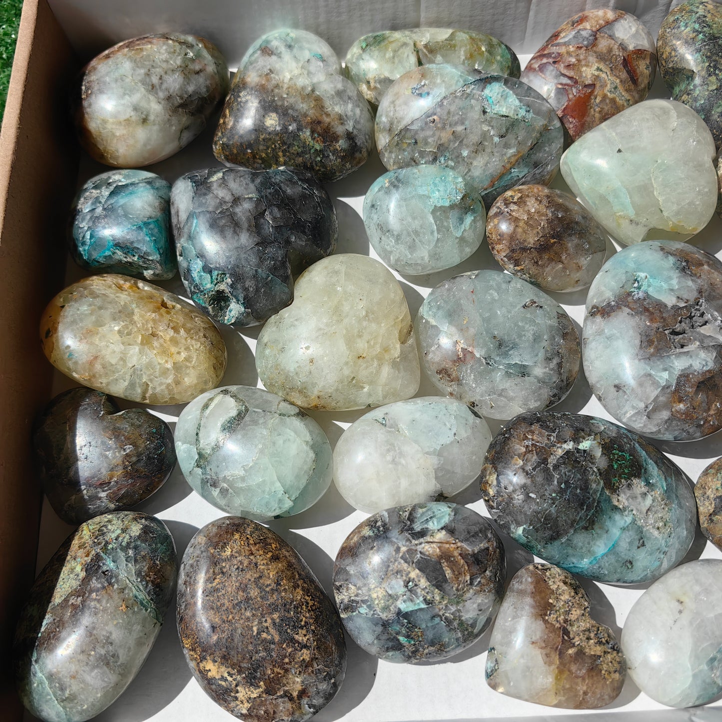 34 pc chrysocolla quartz palm & heart