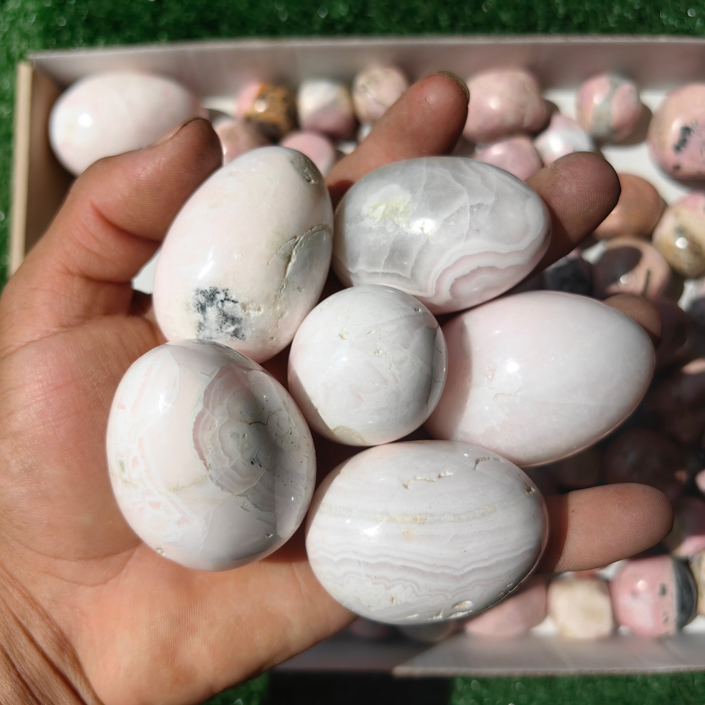 2.7 kg rhodonite tumbled & mangano egg