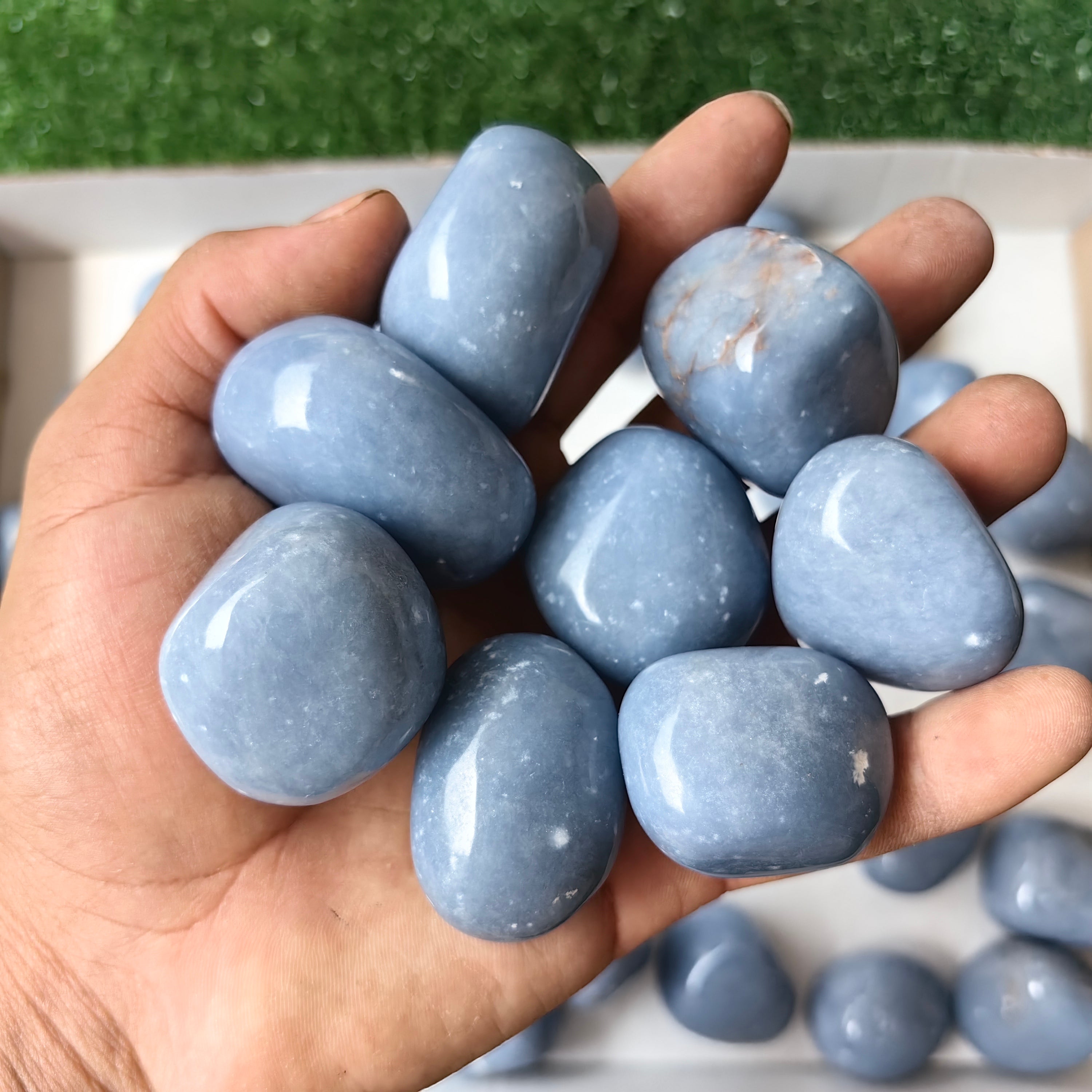 2 kg tumbled angelite