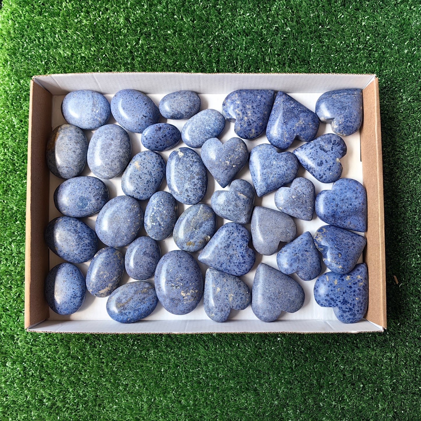 35 pc dumortorite palm & heart