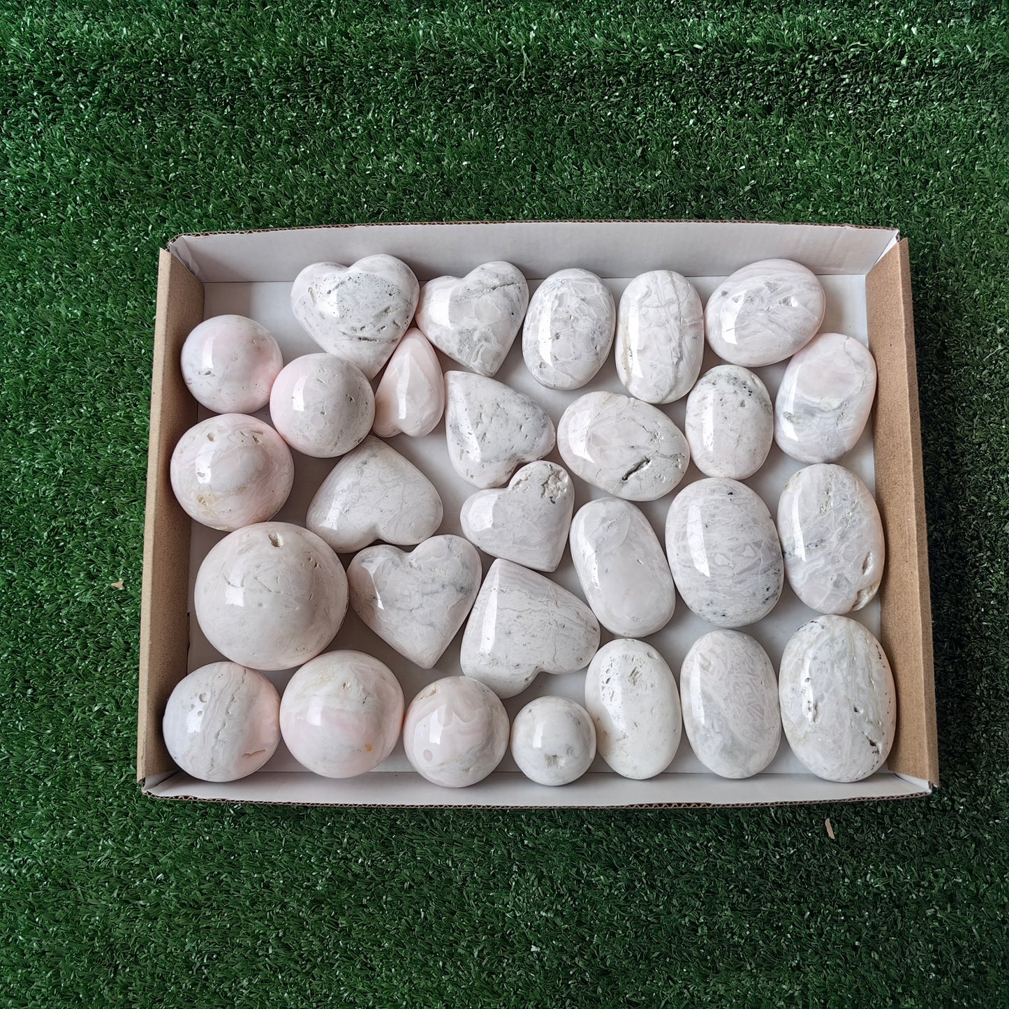 28 pc mangano spheres, palms & hearts