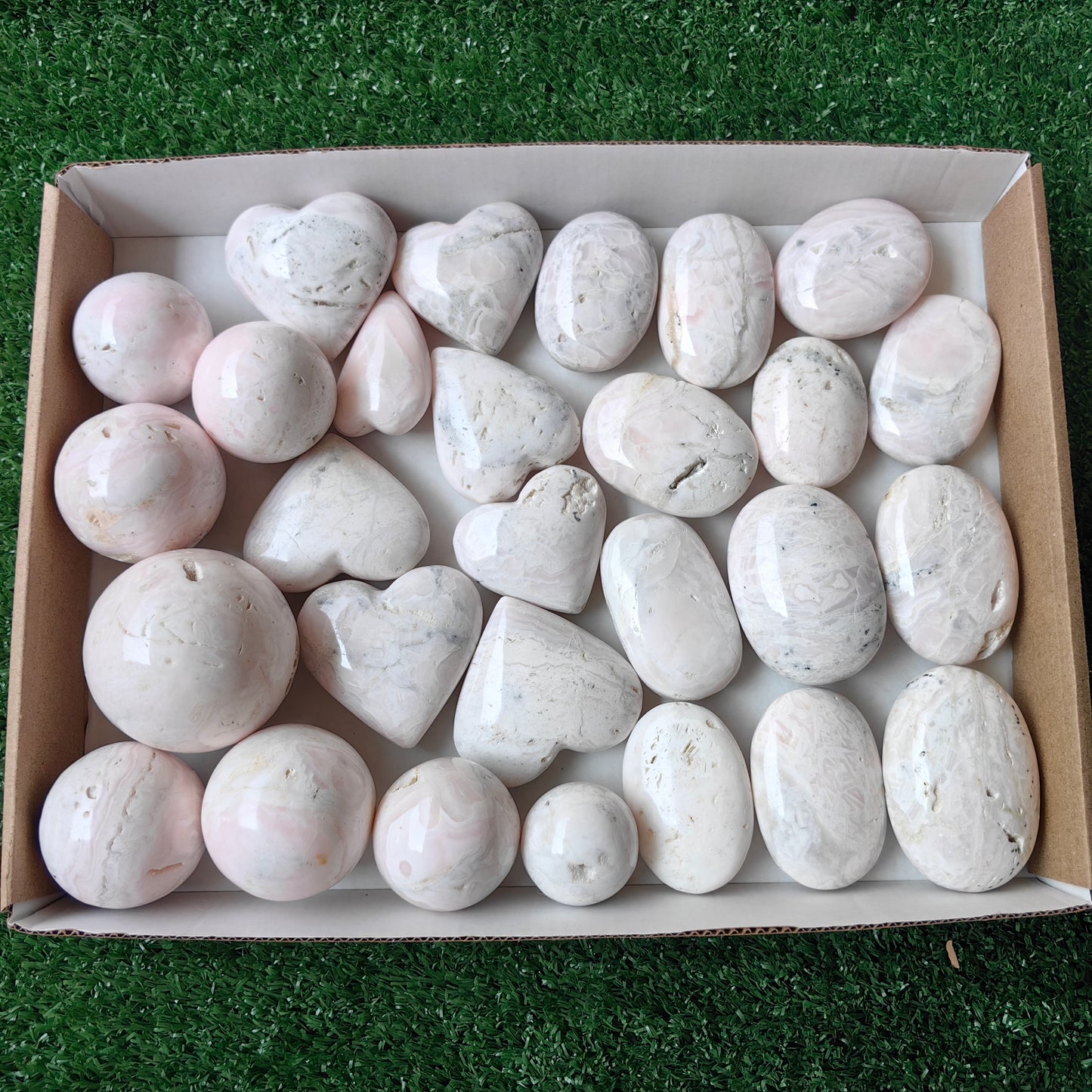 28 pc mangano spheres, palms & hearts