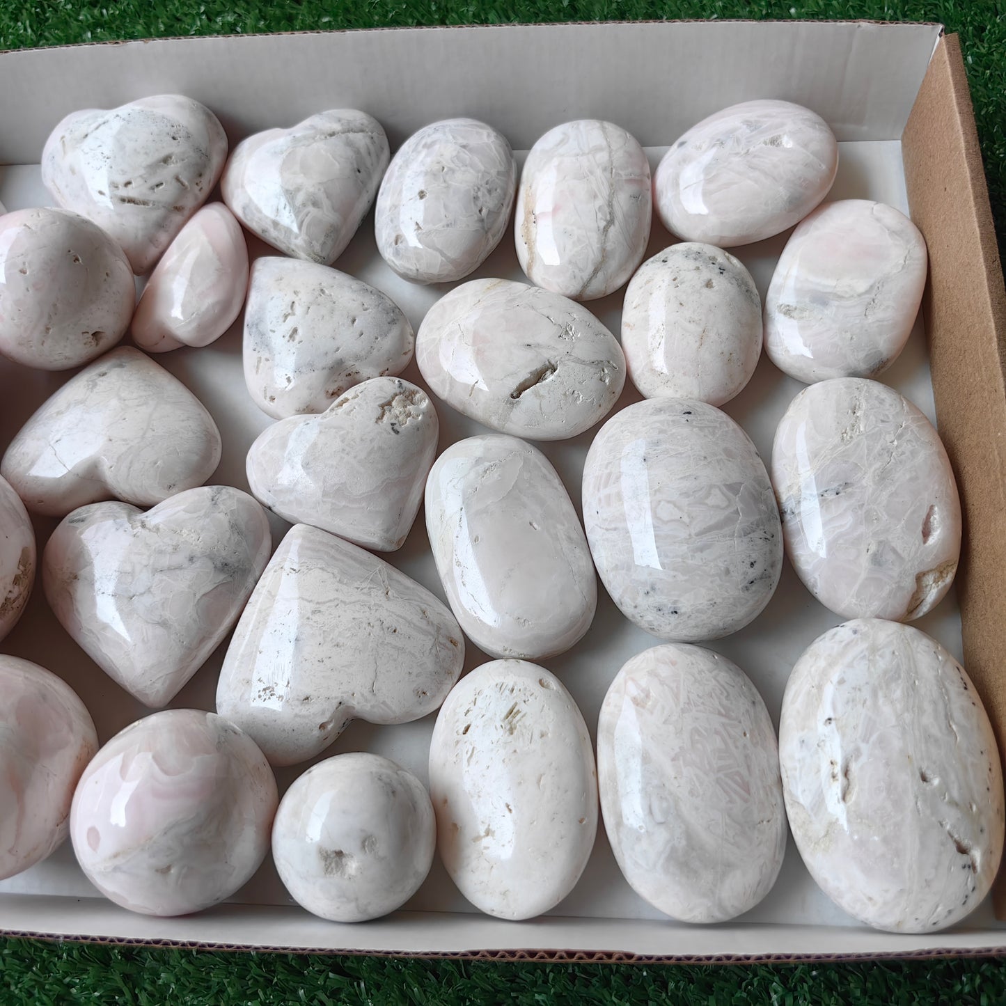 28 pc mangano spheres, palms & hearts