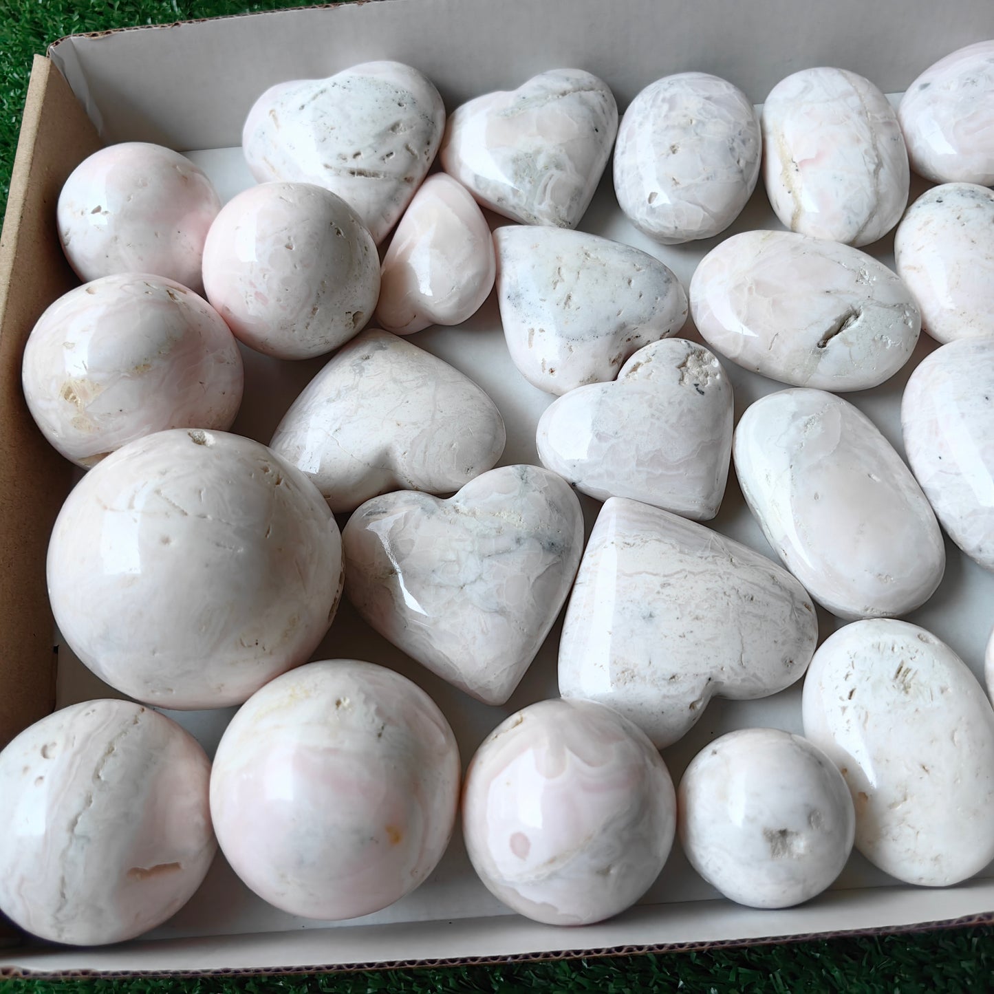 28 pc mangano spheres, palms & hearts