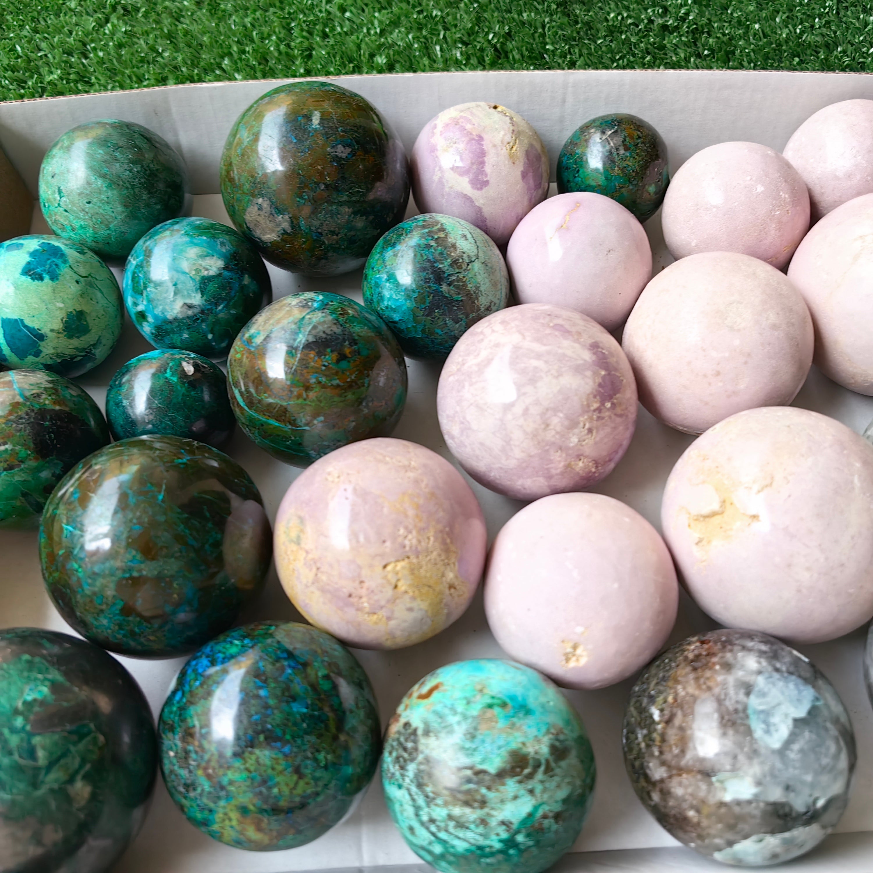 26 pc phosphosiderite & chrysocolla spheres
