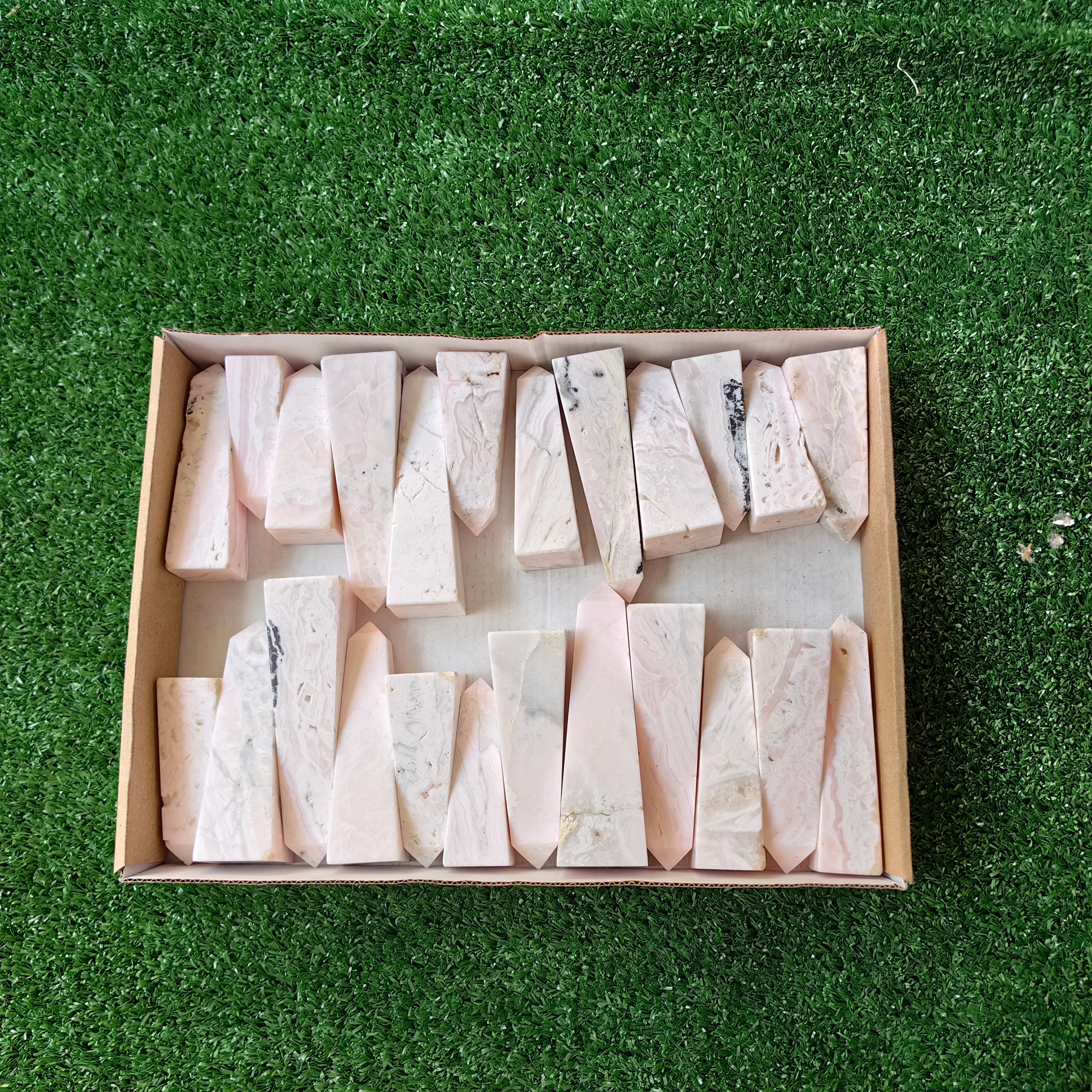 24 pc mangano calcite towers