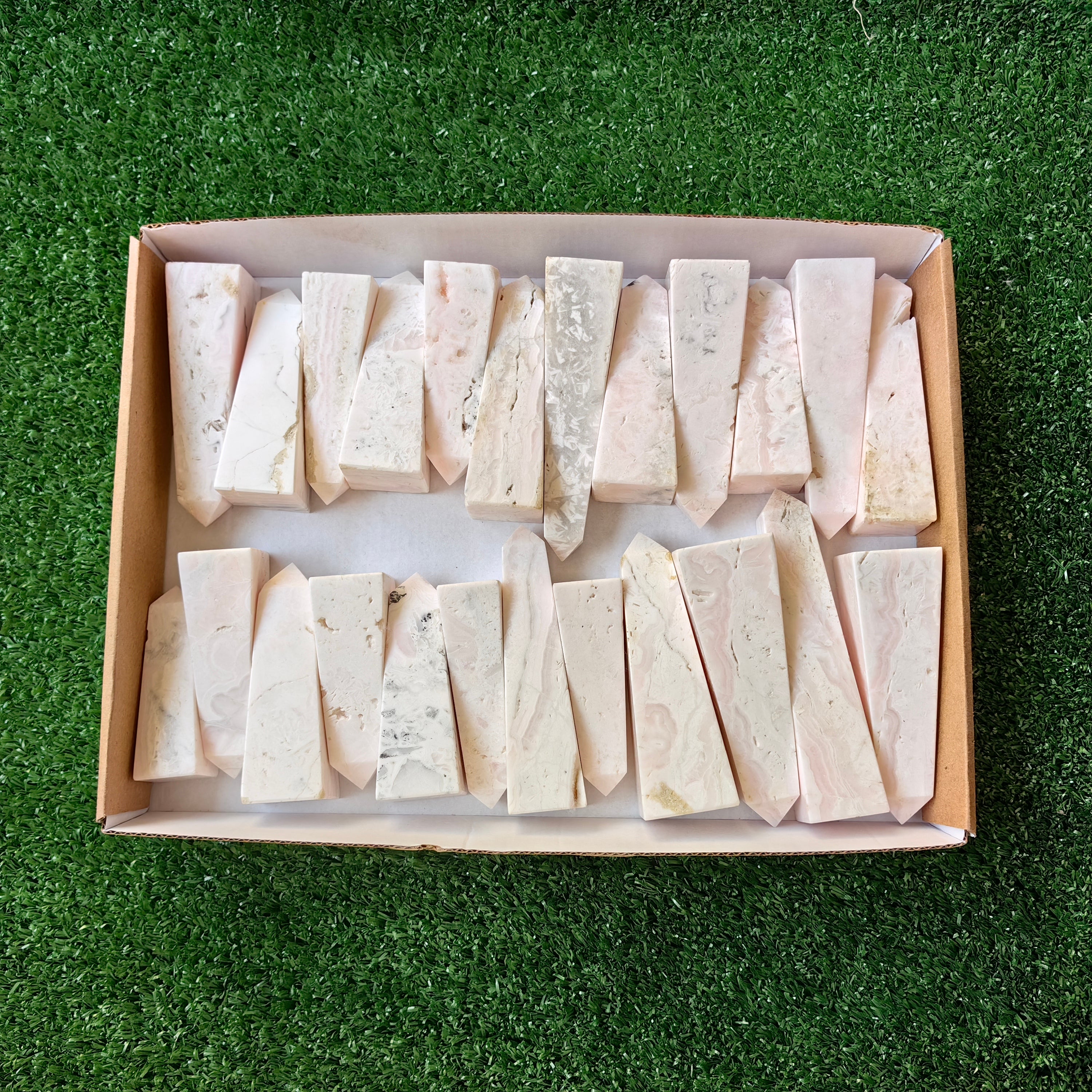 24 pc mangano calcite towers