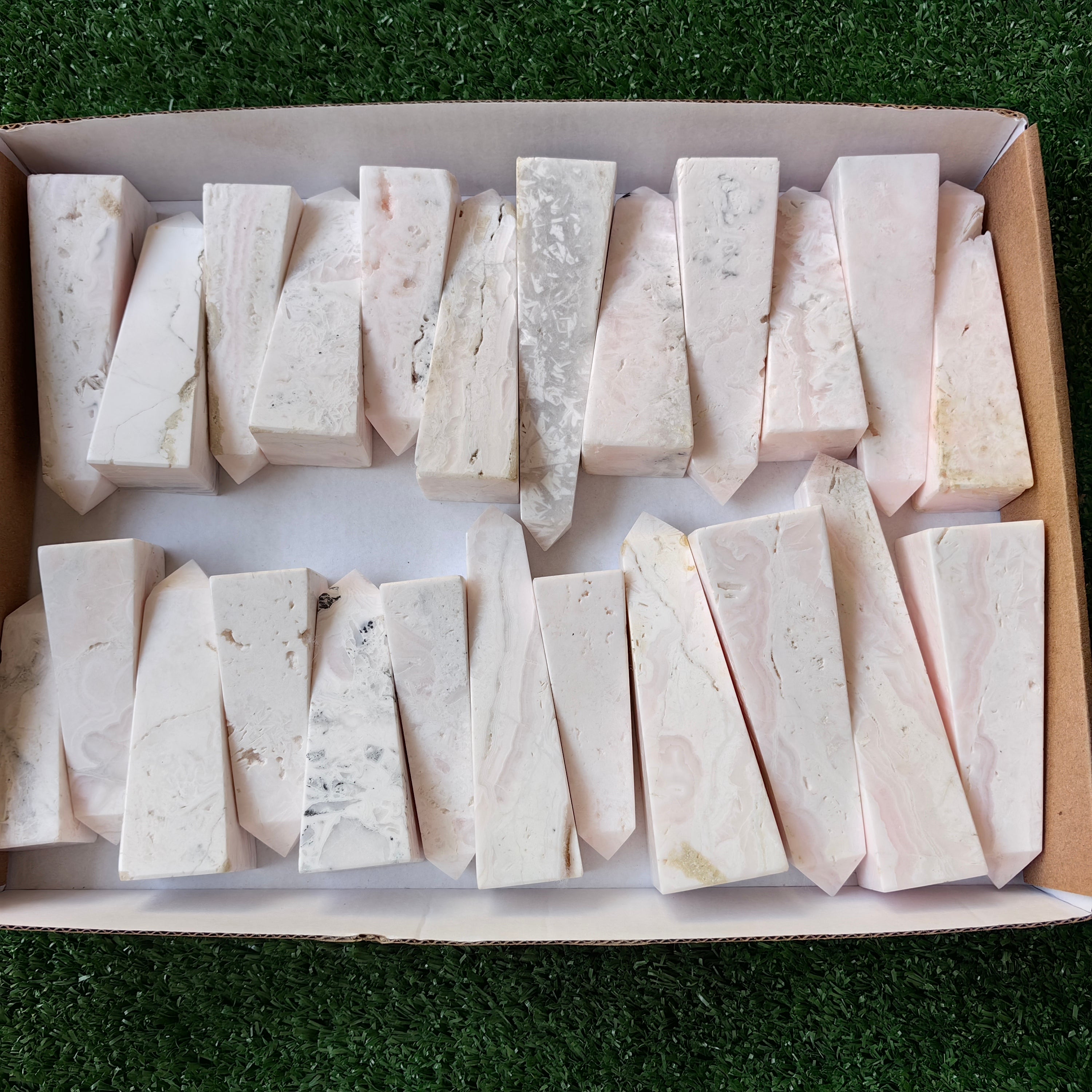 24 pc mangano calcite towers
