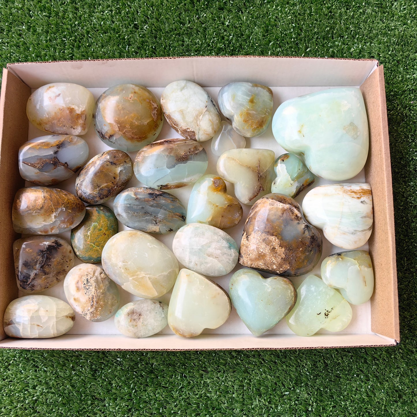 28 pc blue opal mixted palms and hearts