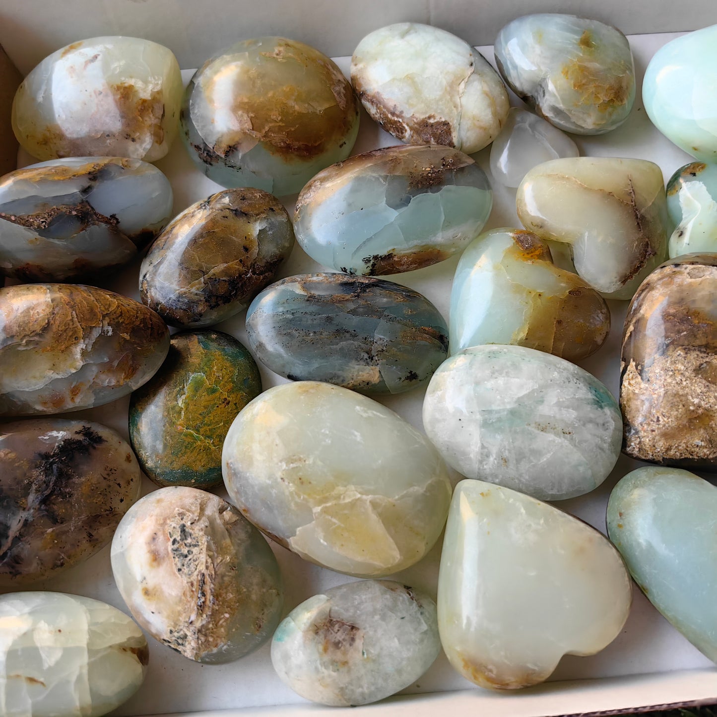 28 pc blue opal mixted palms and hearts