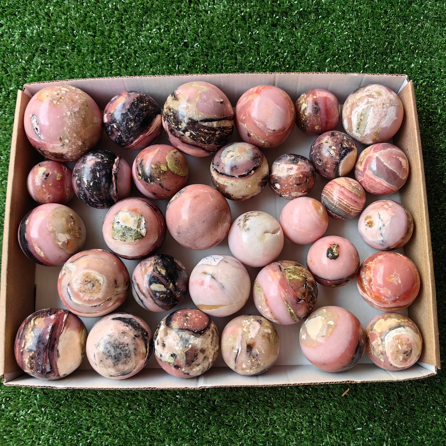 32 pc pink opal spheres