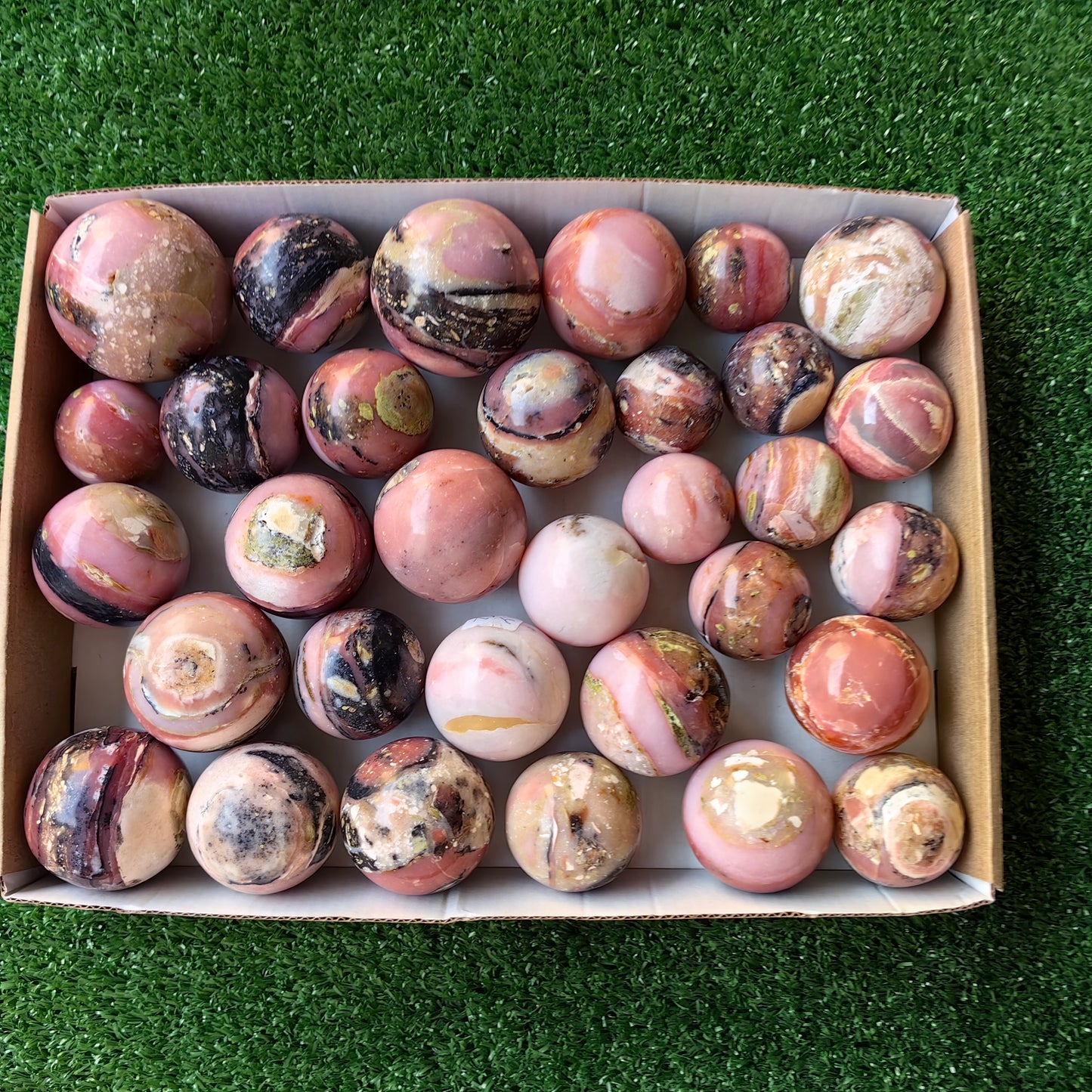 32 pc pink opal spheres
