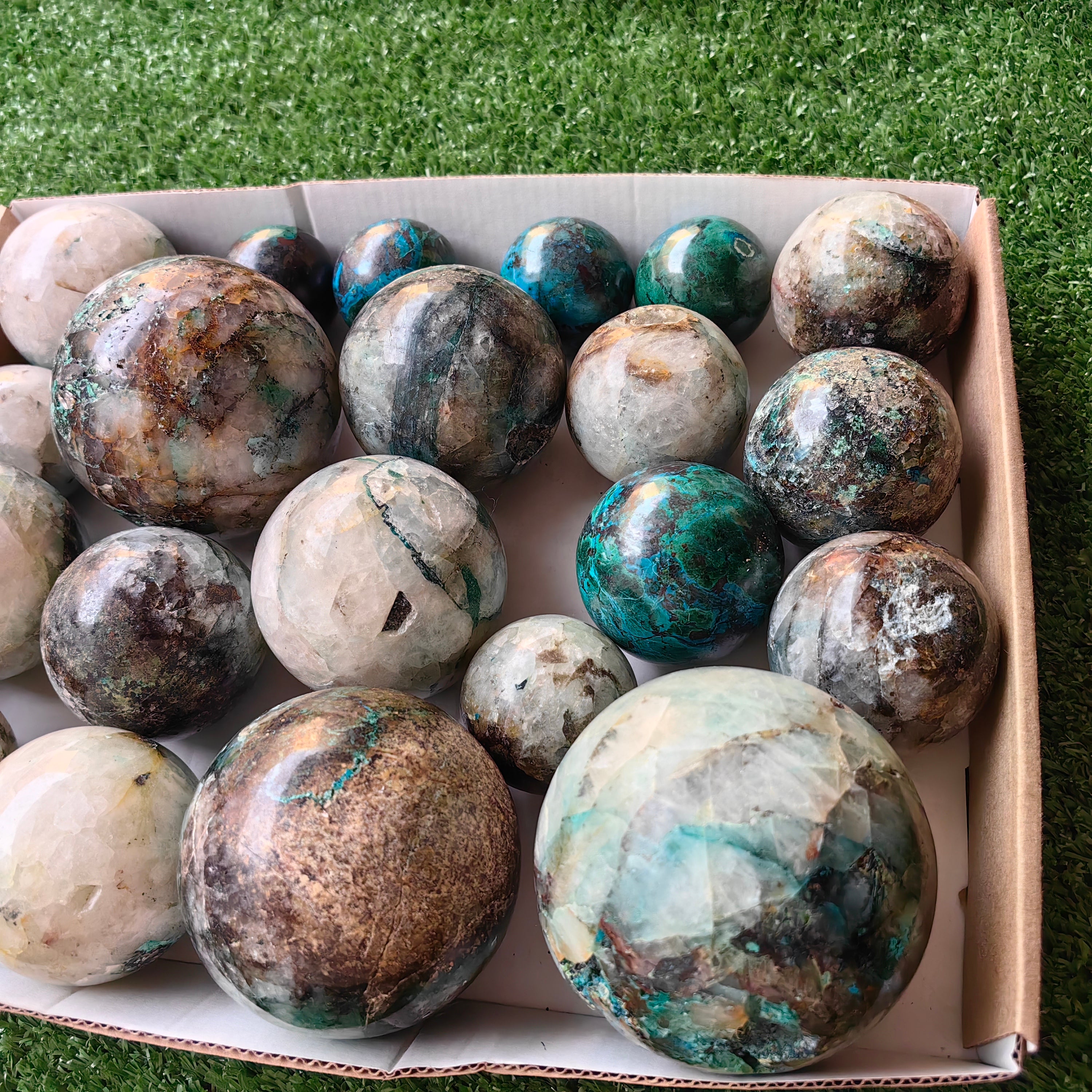 21 pc chrysocolla & chrysocolla quartz spheres