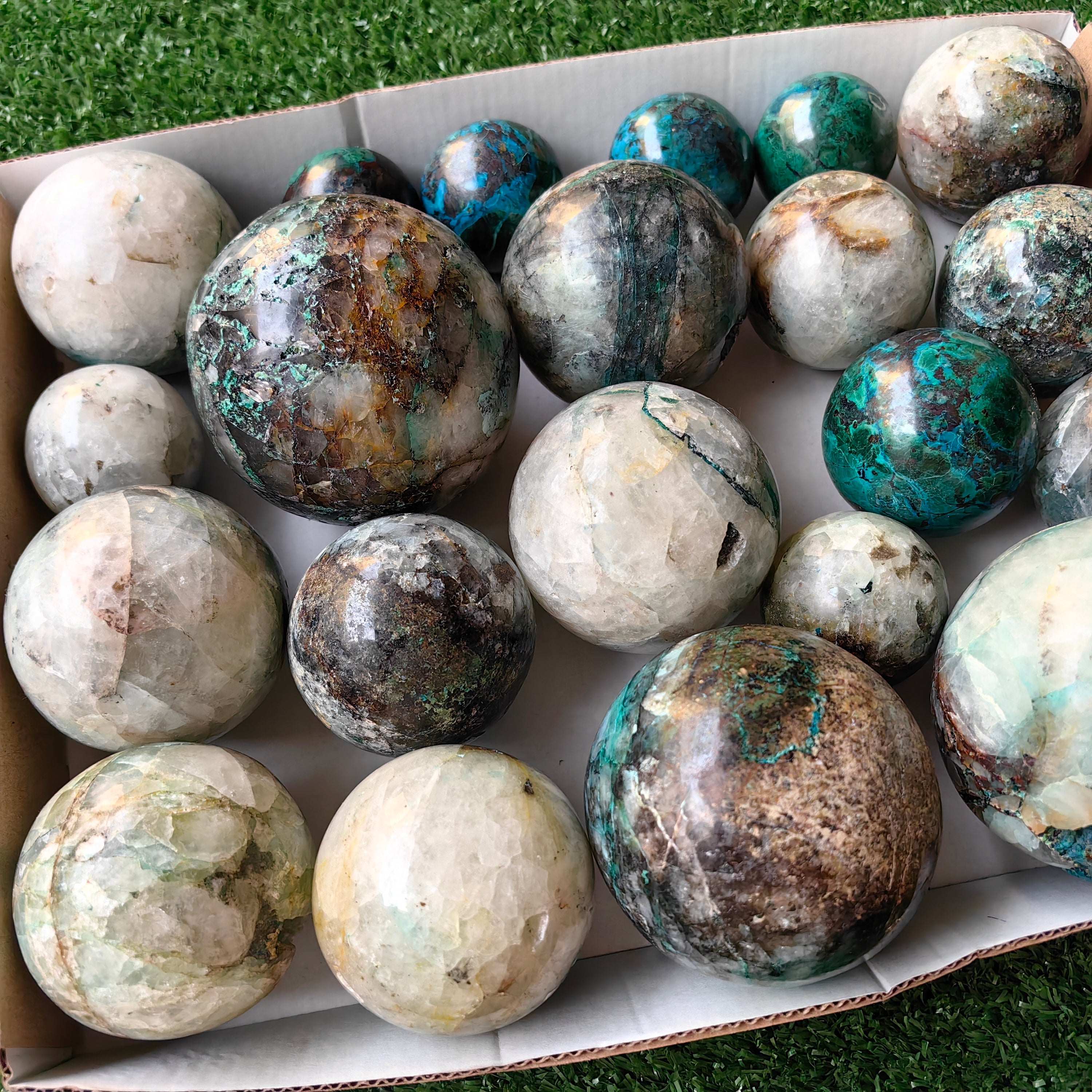 21 pc chrysocolla & chrysocolla quartz spheres