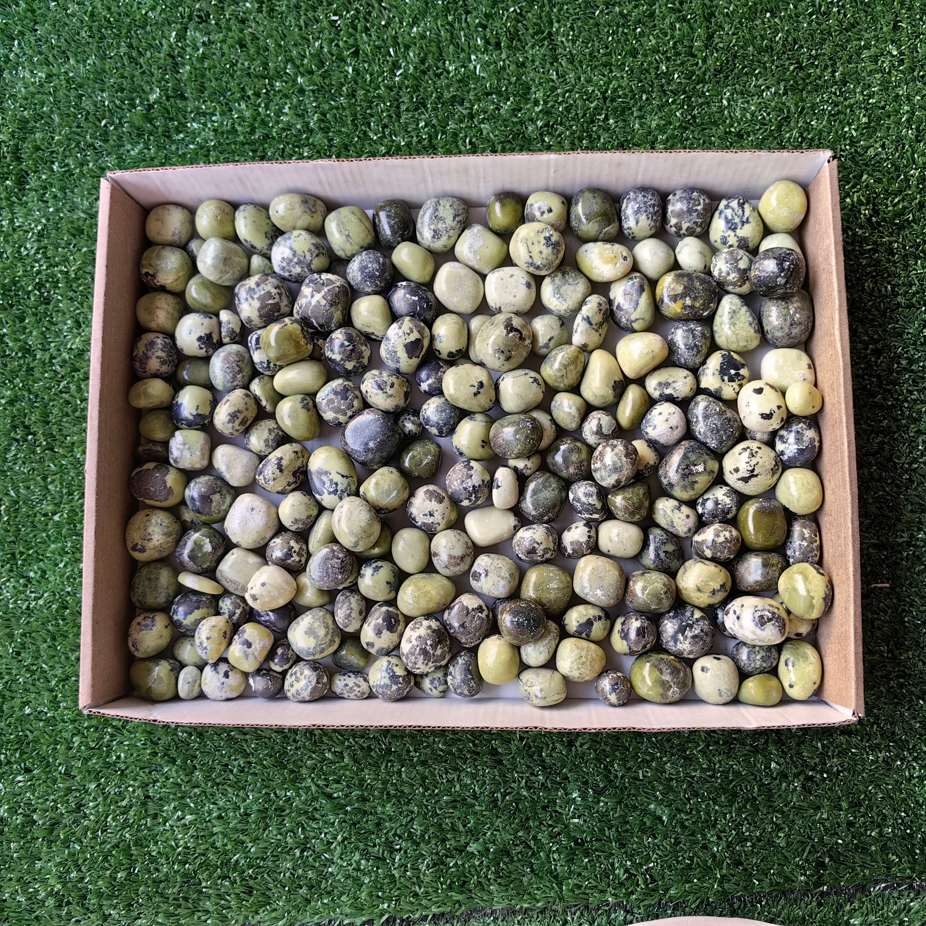 2 kg tumbled green serpentine