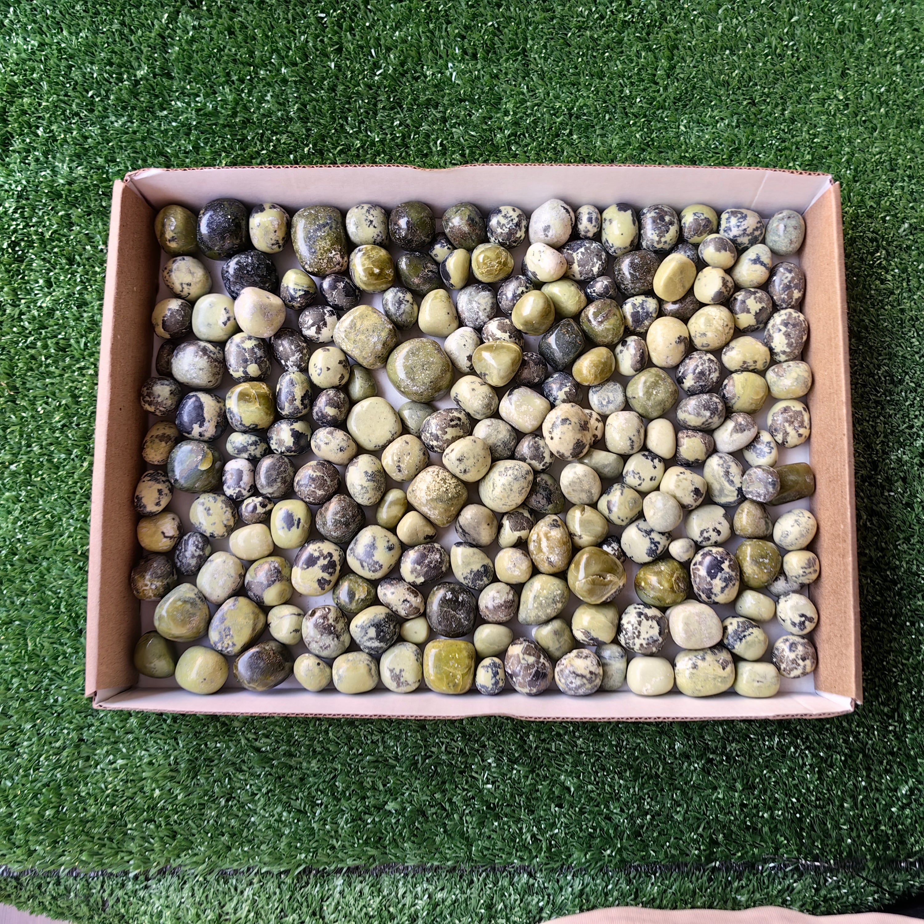 2 kg tumbled green serpentine