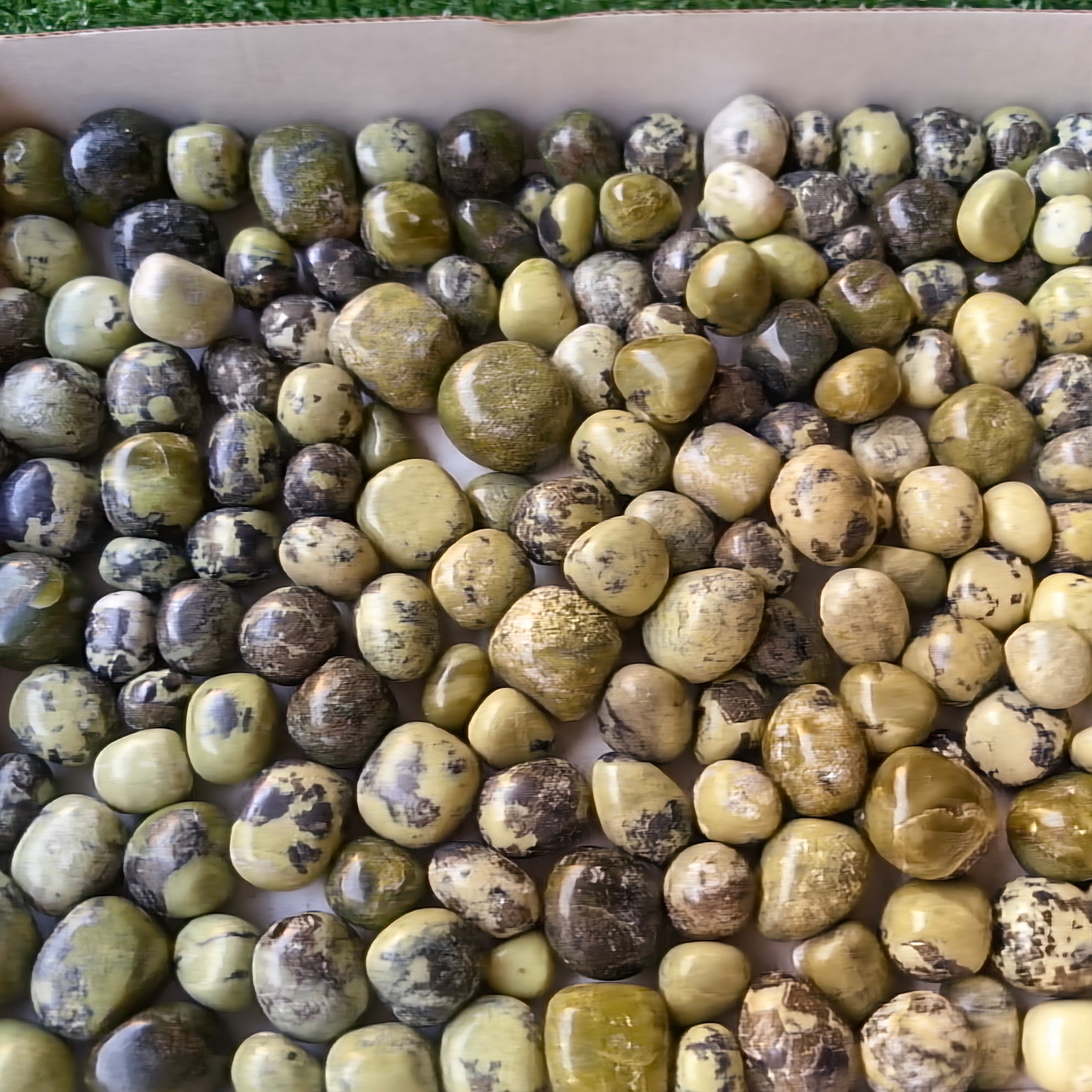 2 kg tumbled green serpentine