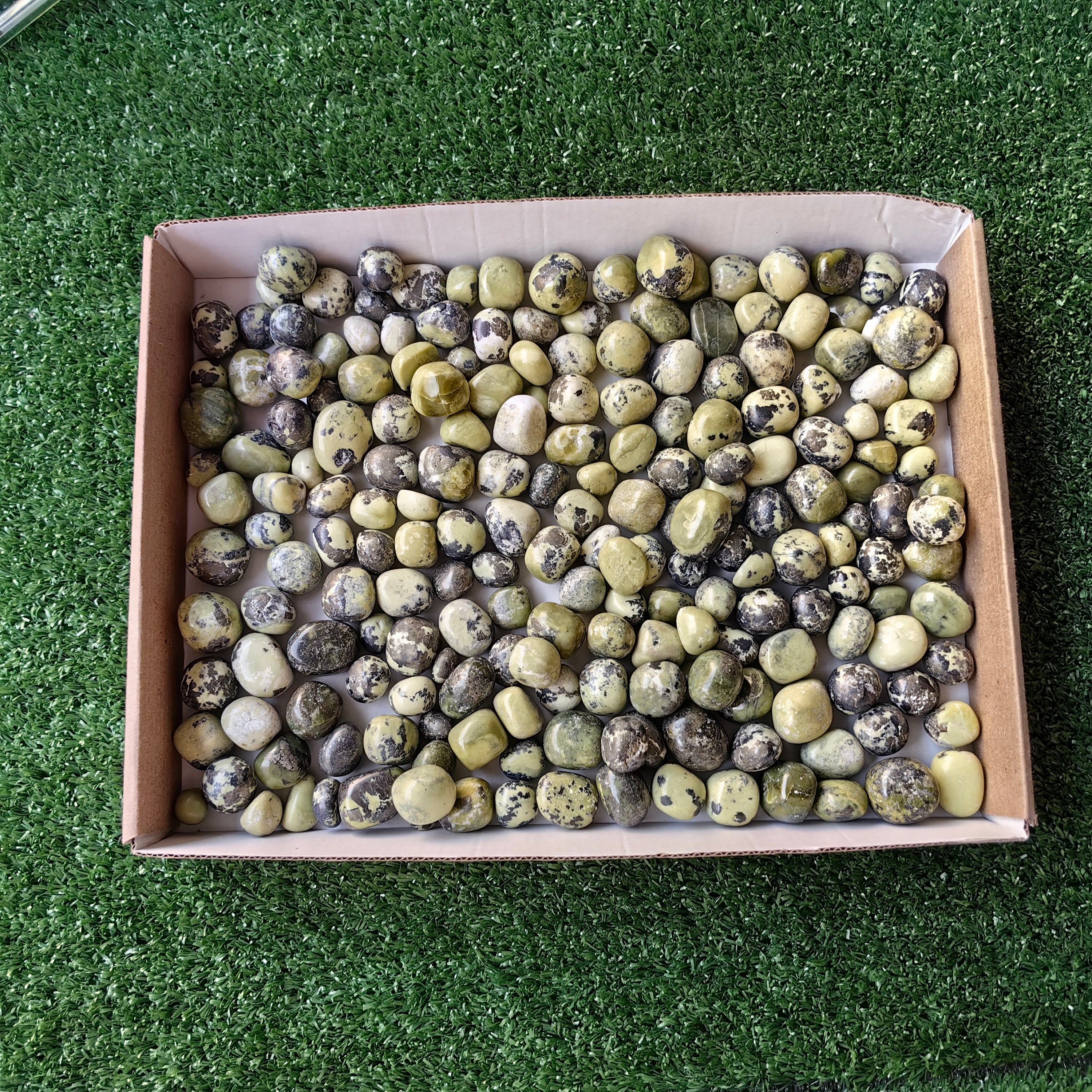 2 kg tumbled green serpentine