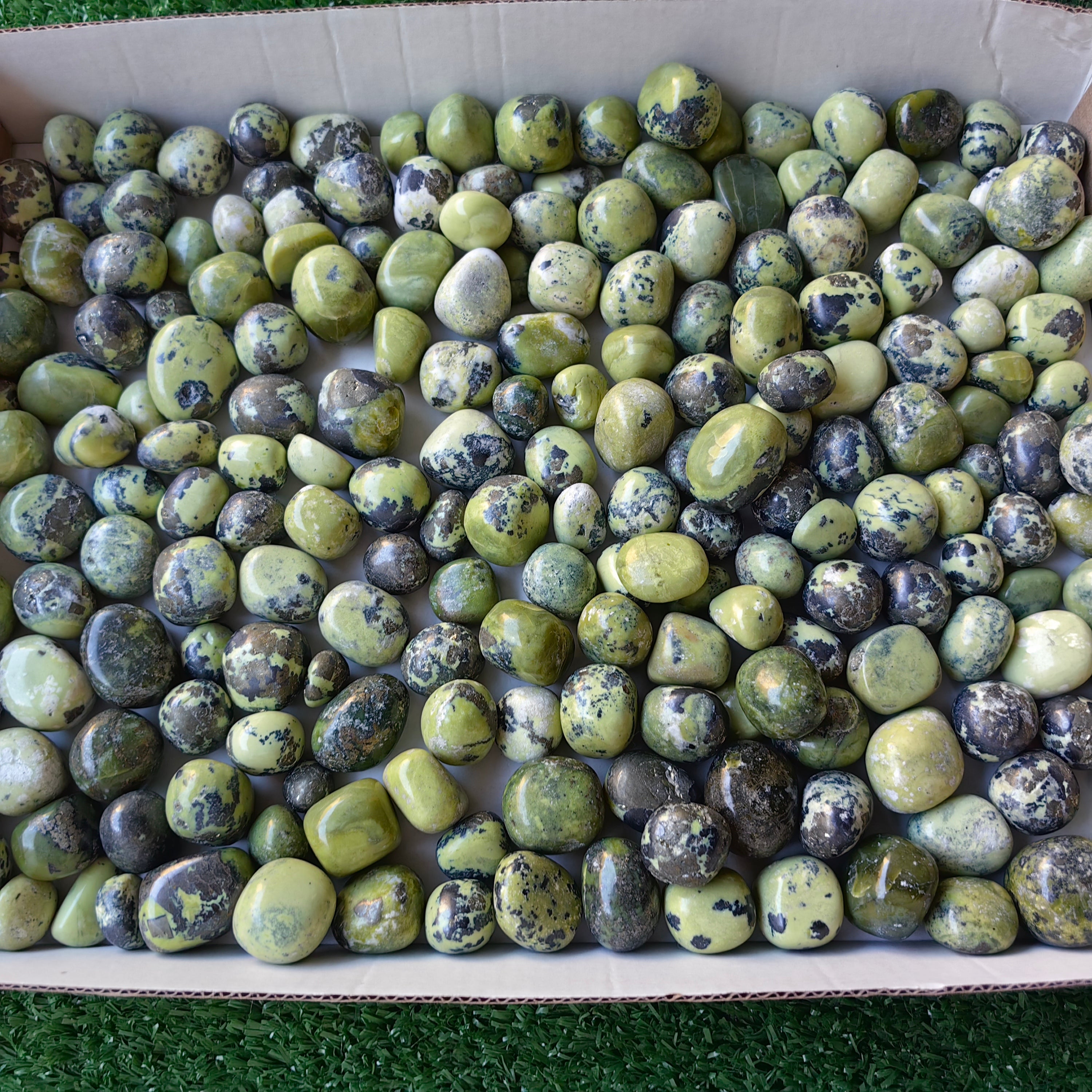 2 kg tumbled green serpentine