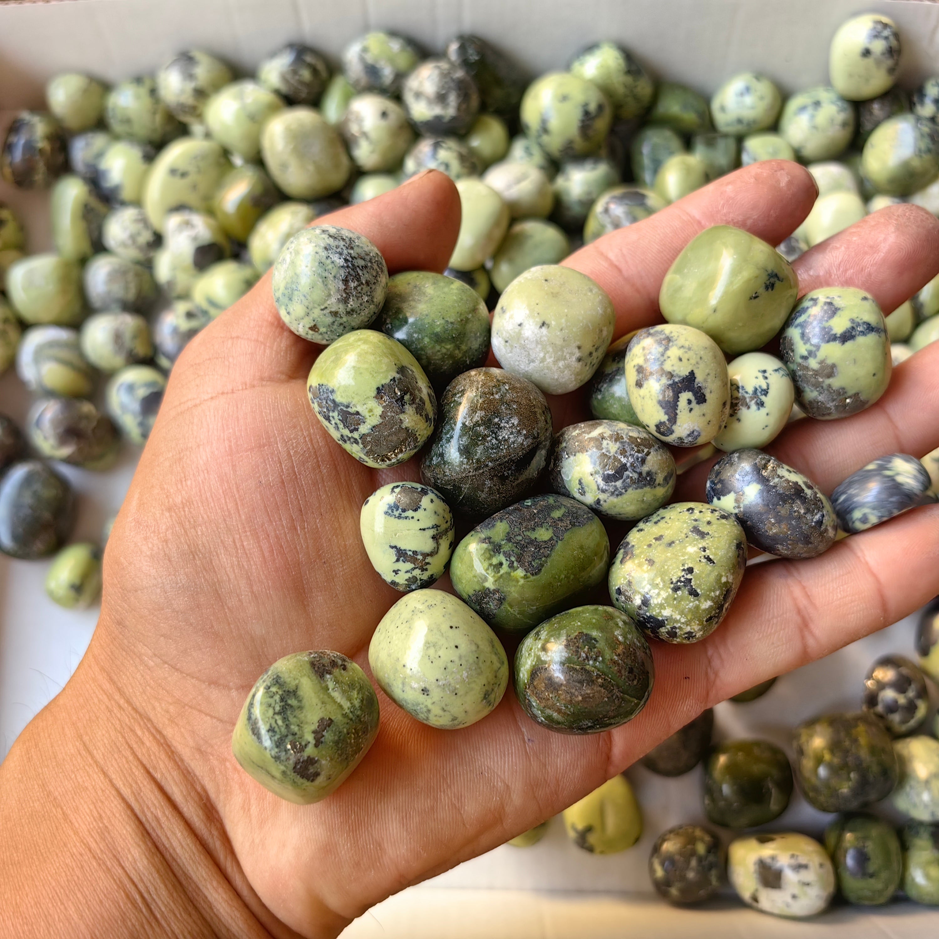 2 kg tumbled green serpentine