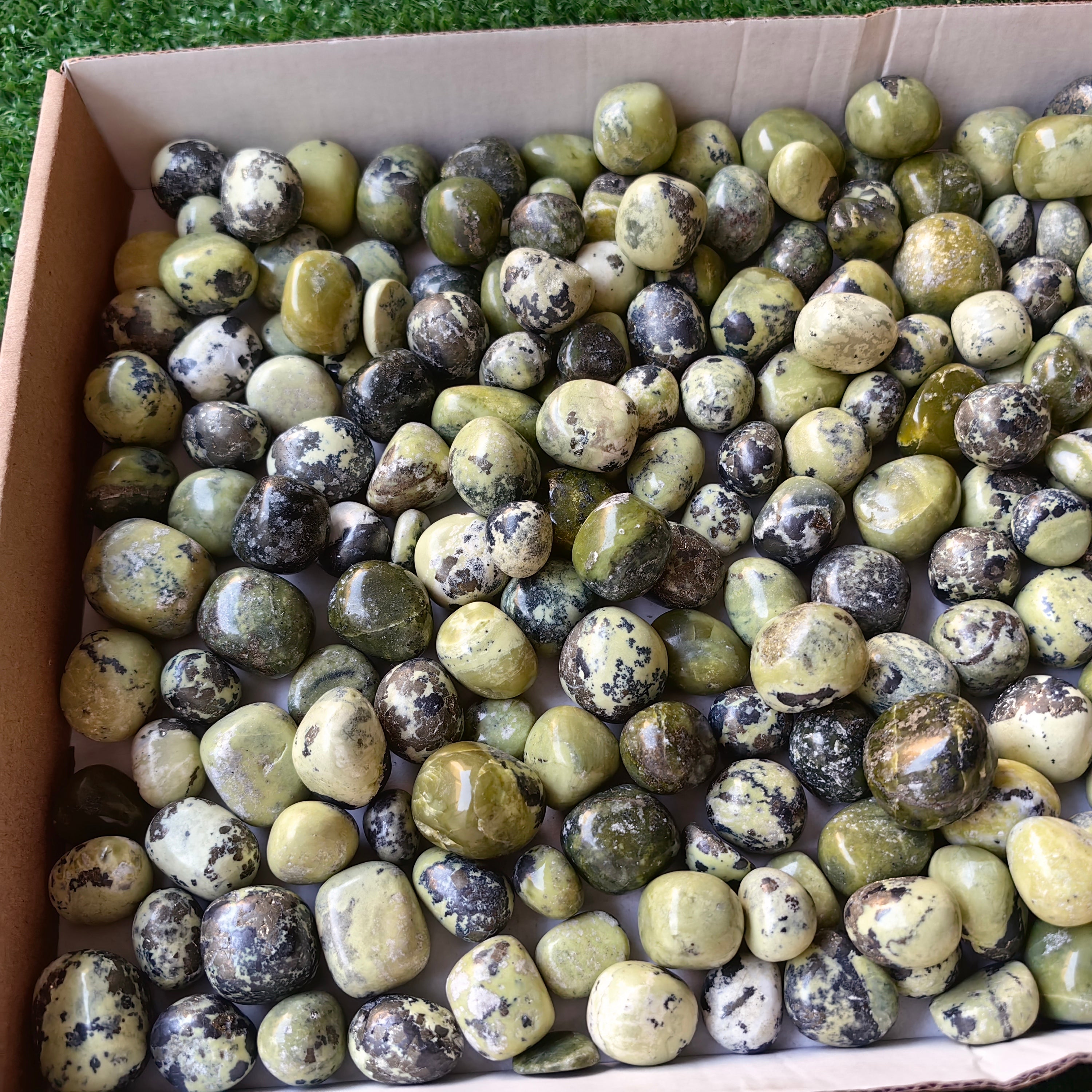 2 kg tumbled green serpentine