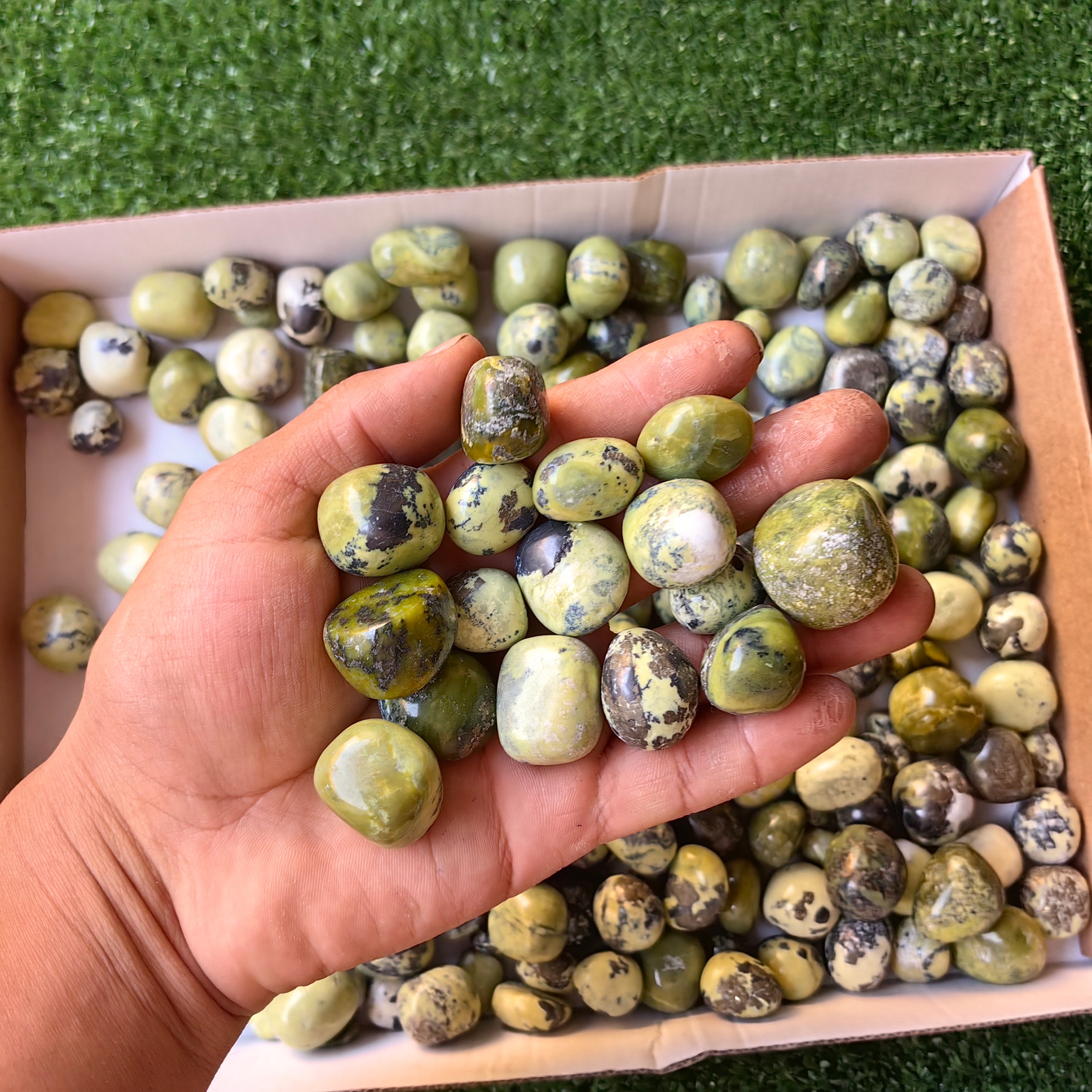 2 kg tumbled green serpentine