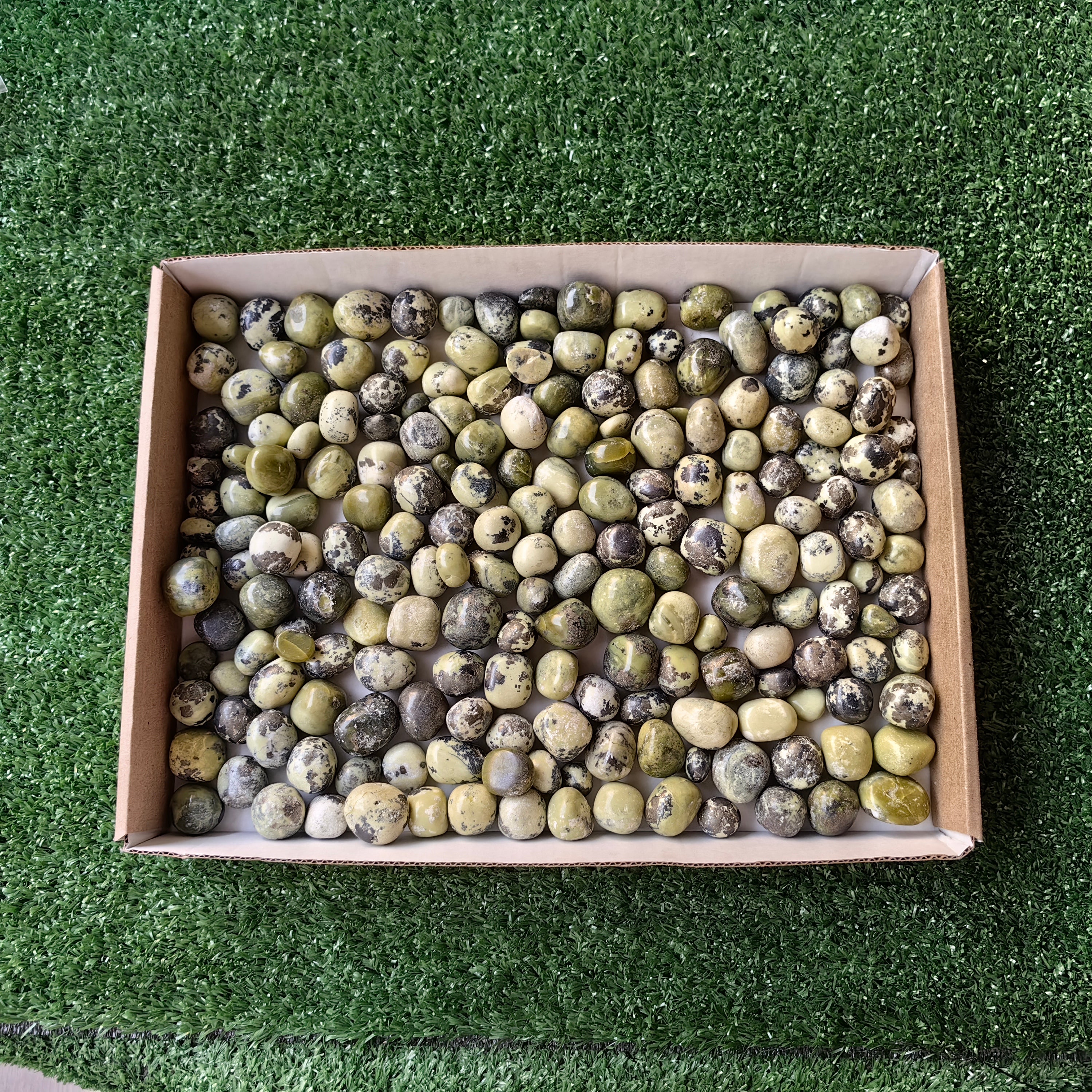 2 kg tumbled green serpentine