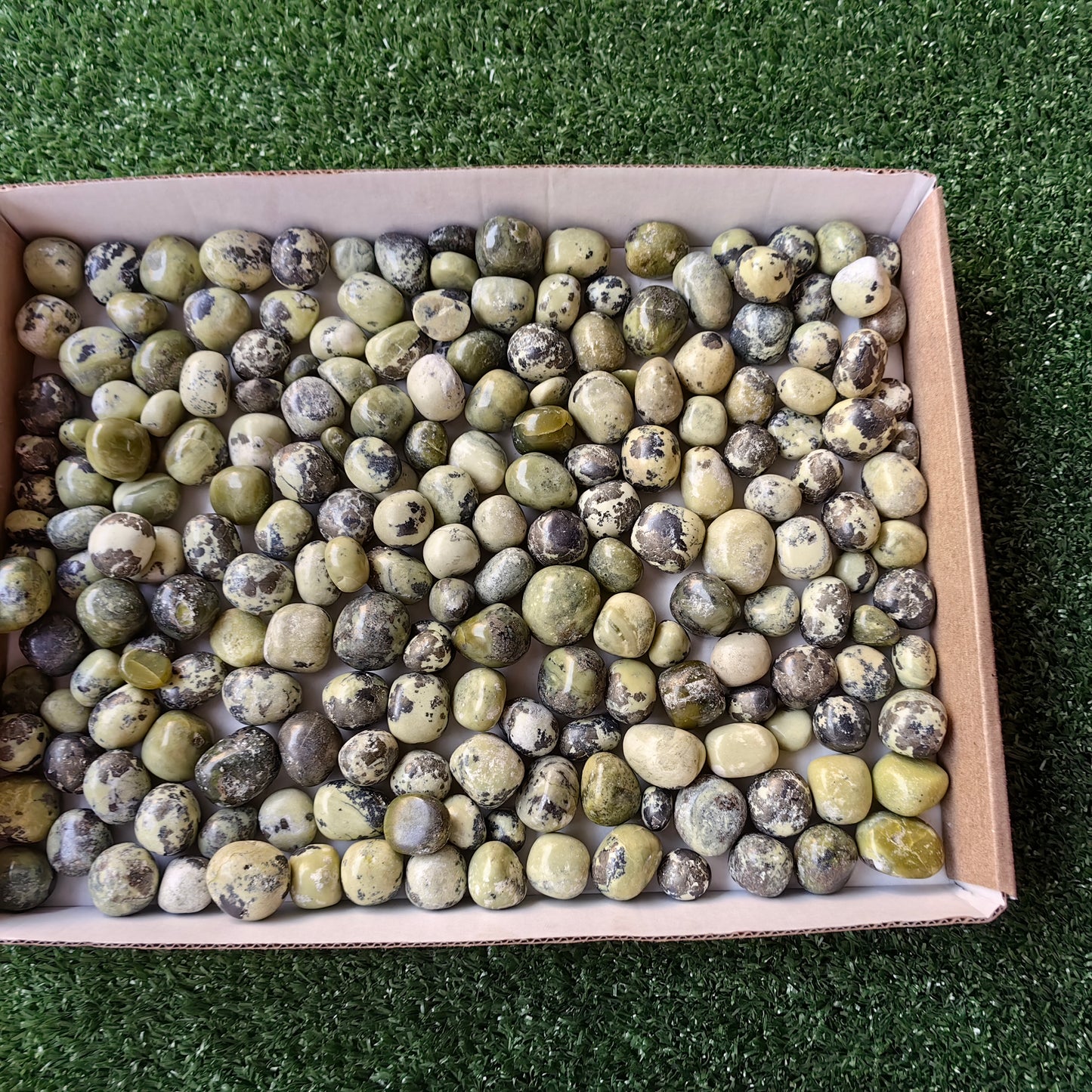 2 kg tumbled green serpentine