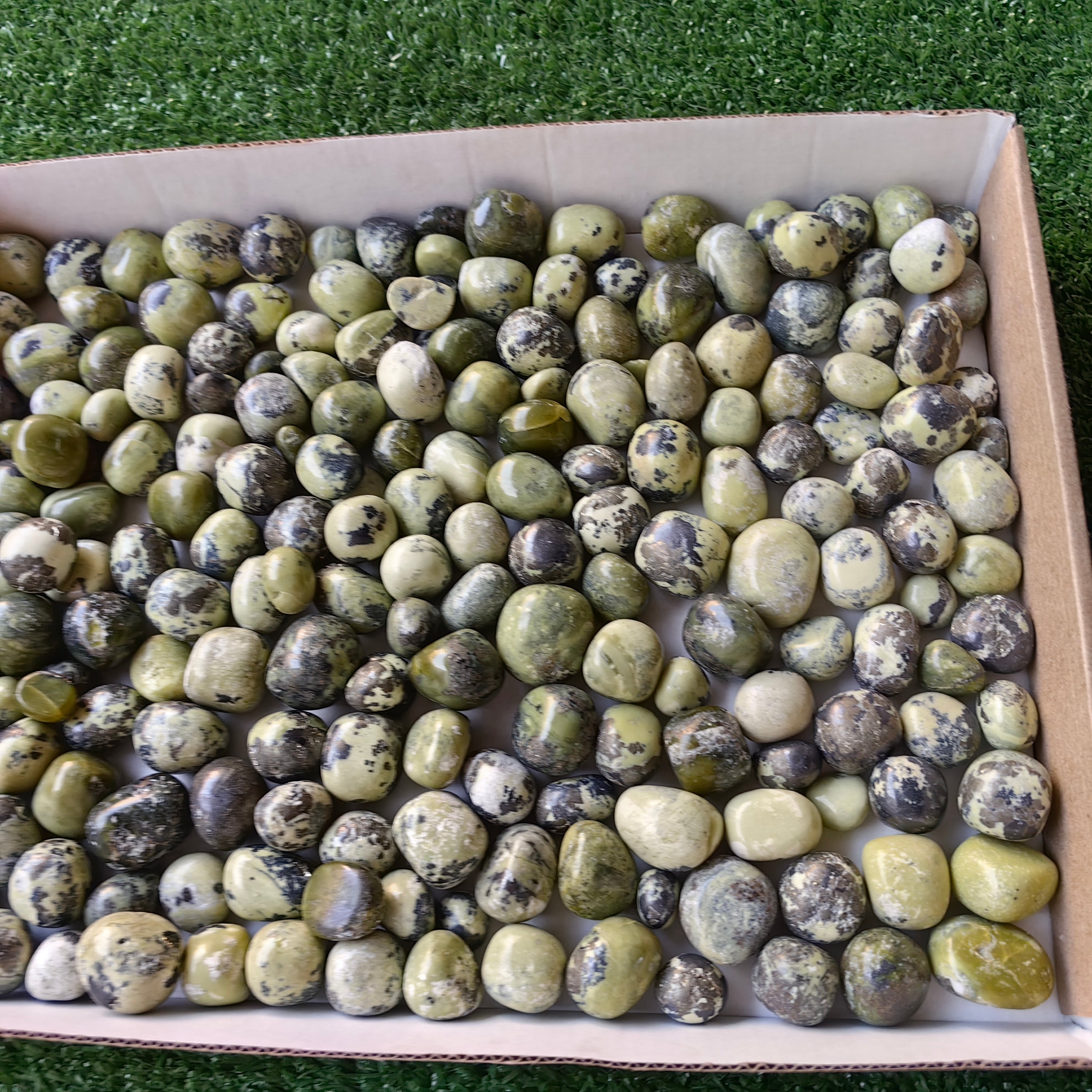 2 kg tumbled green serpentine