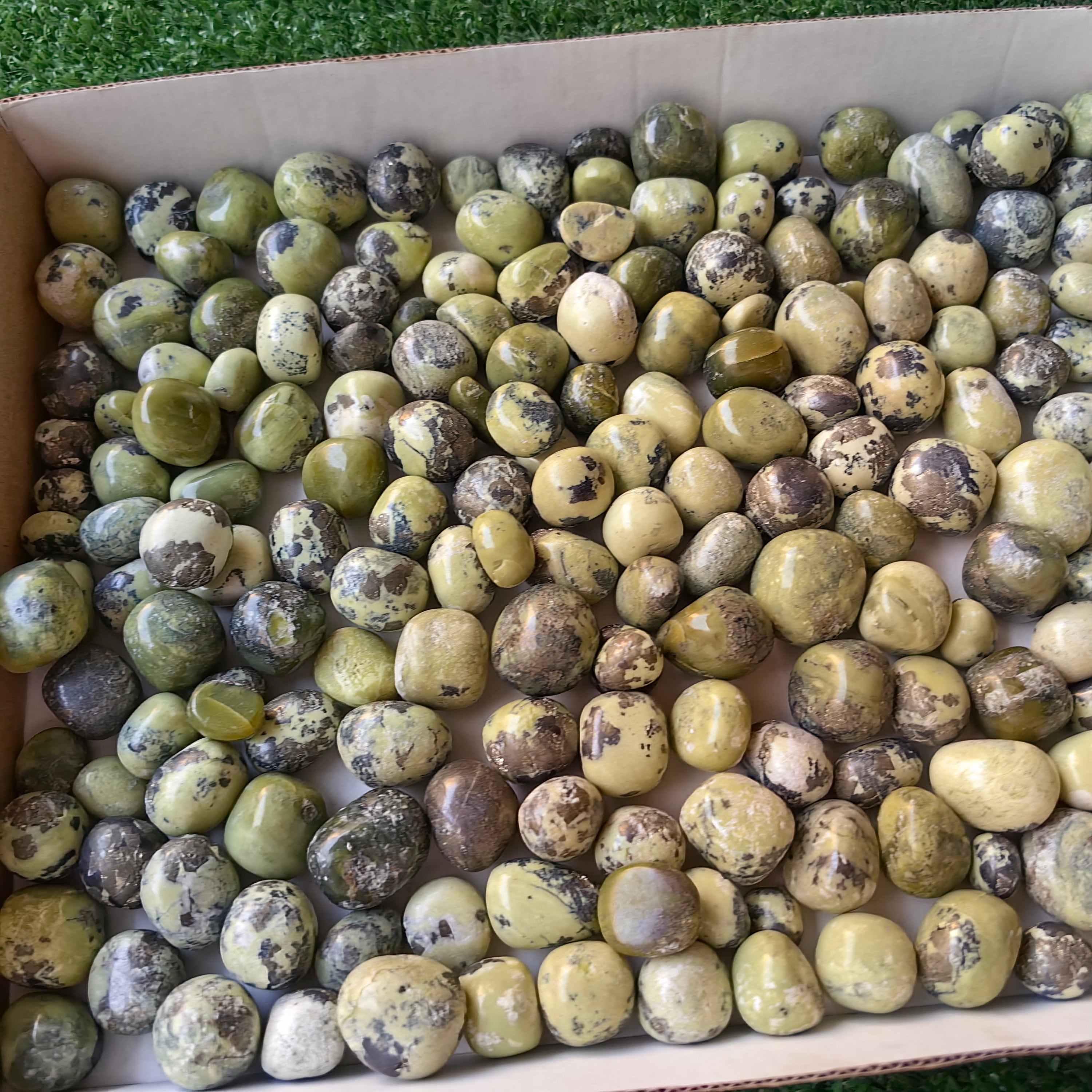 2 kg tumbled green serpentine