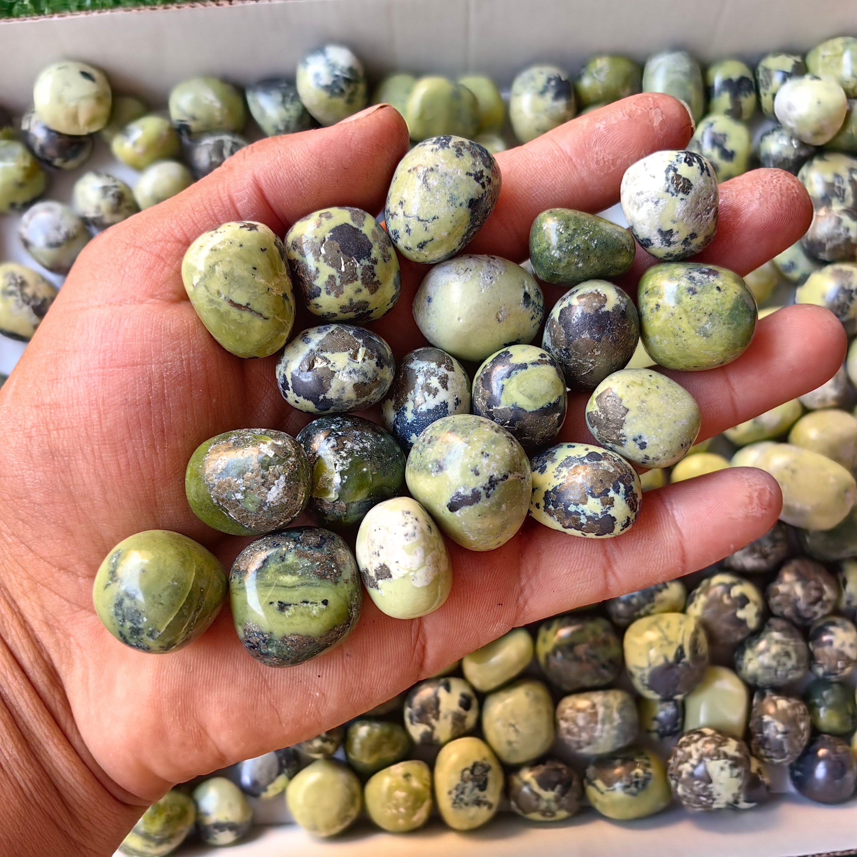 2 kg tumbled green serpentine