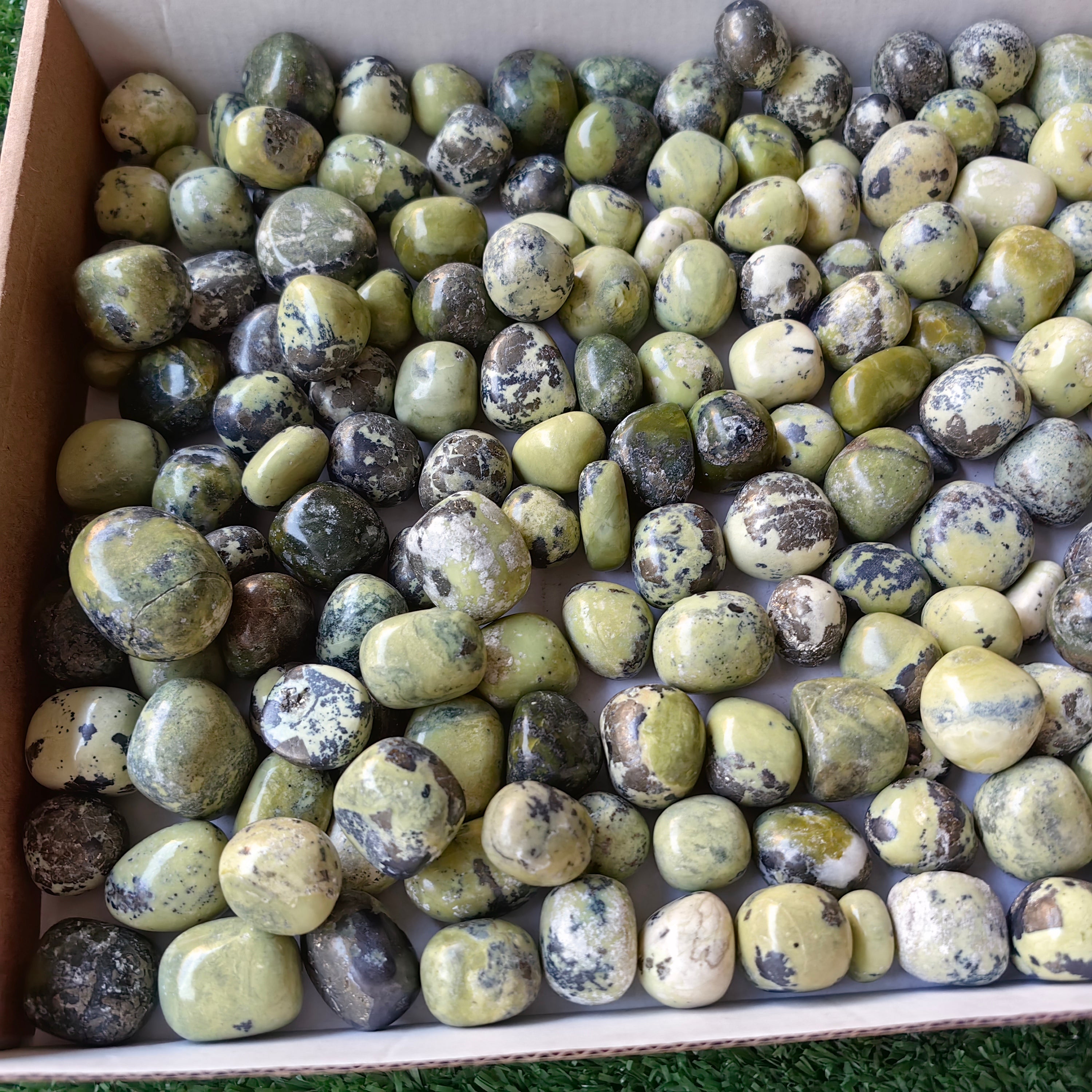 2 kg tumbled green serpentine