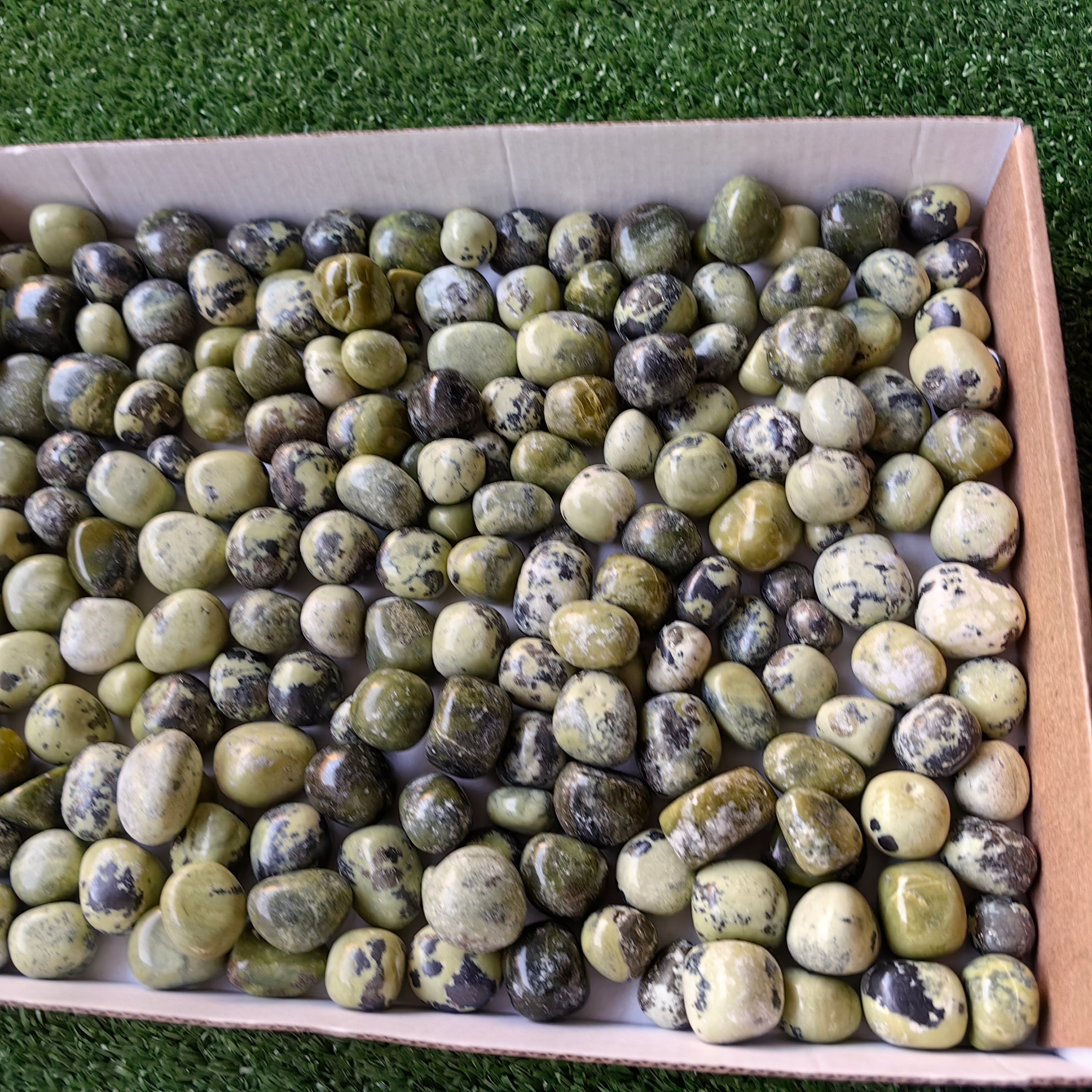 2 kg tumbled green serpentine
