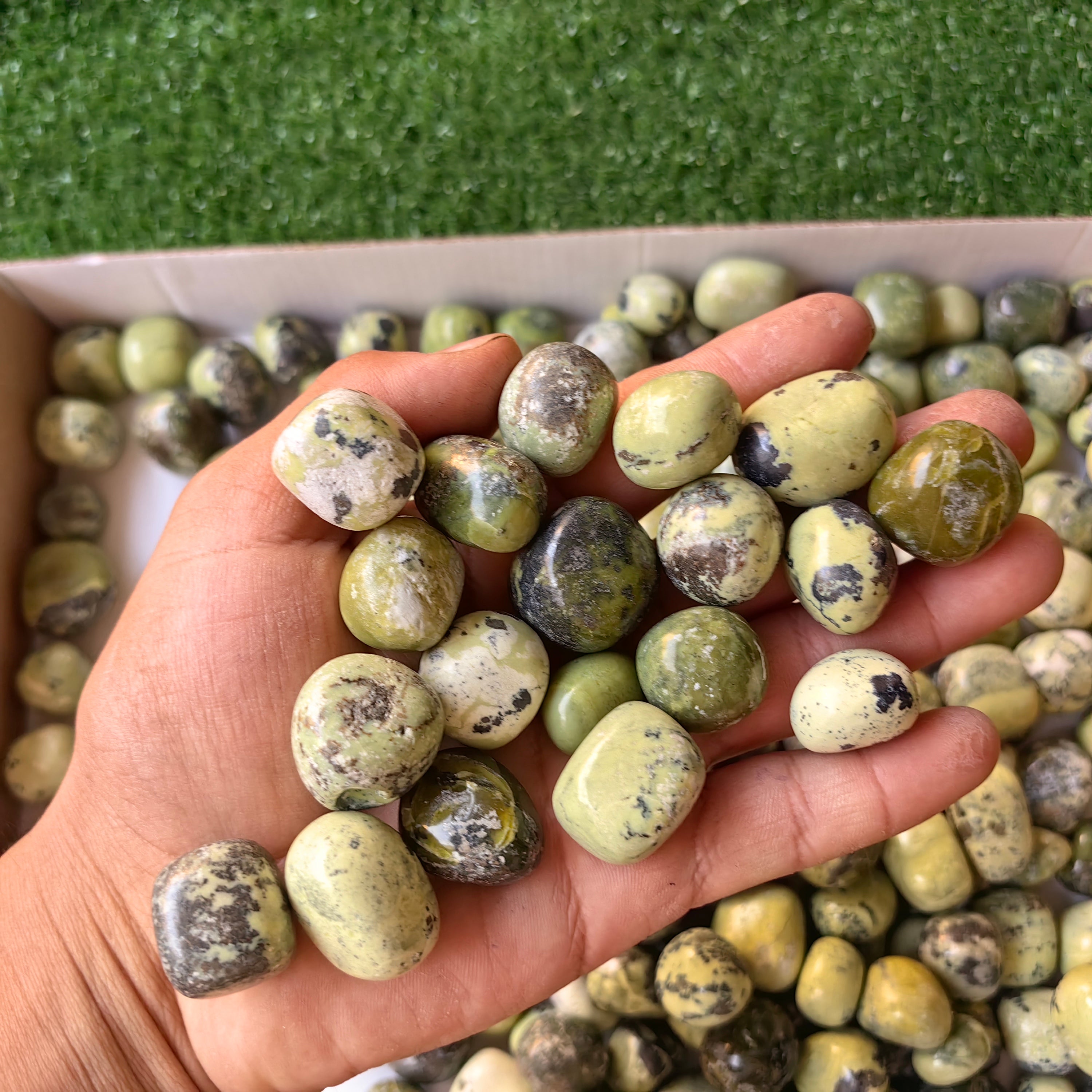 2 kg tumbled green serpentine