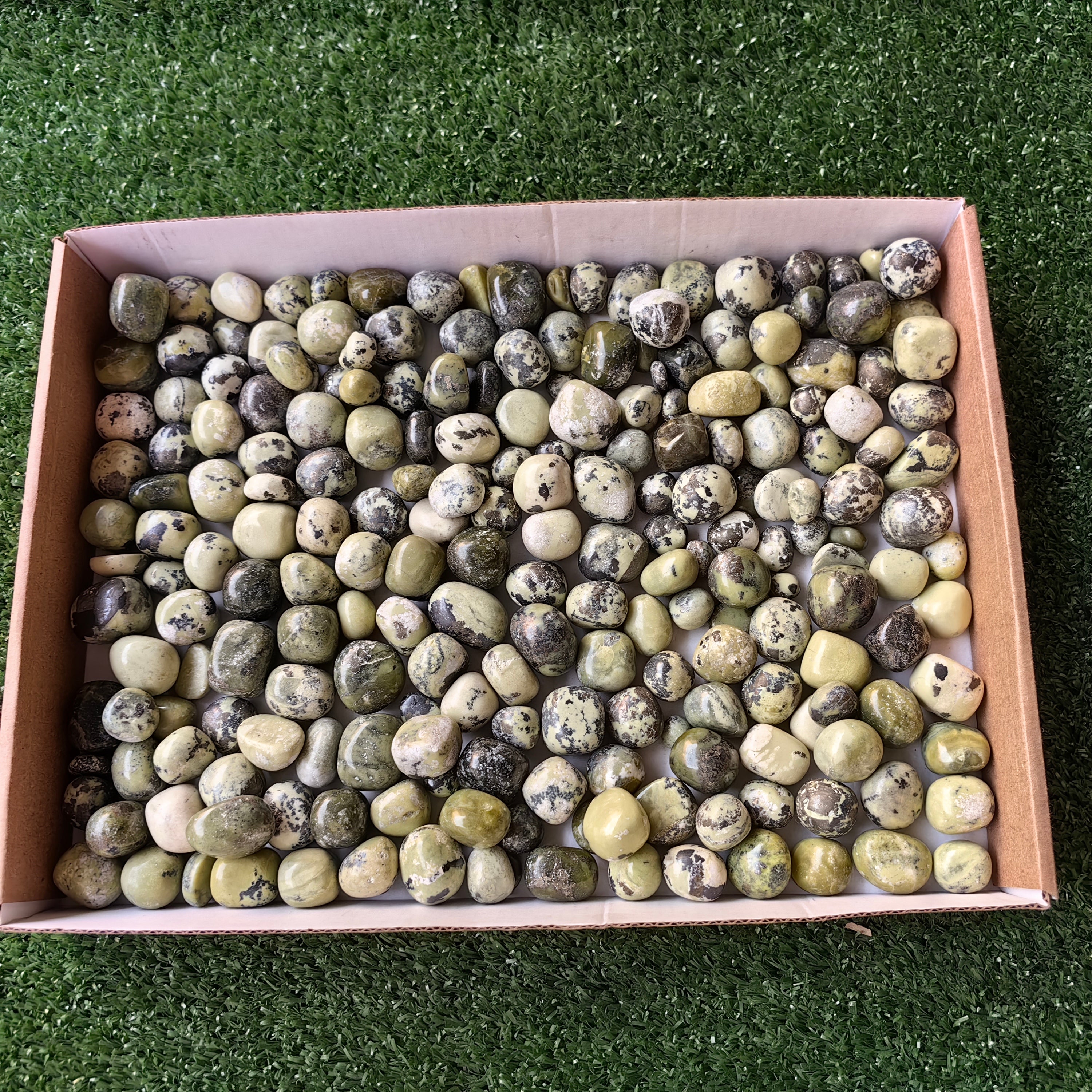 2 kg tumbled green serpentine