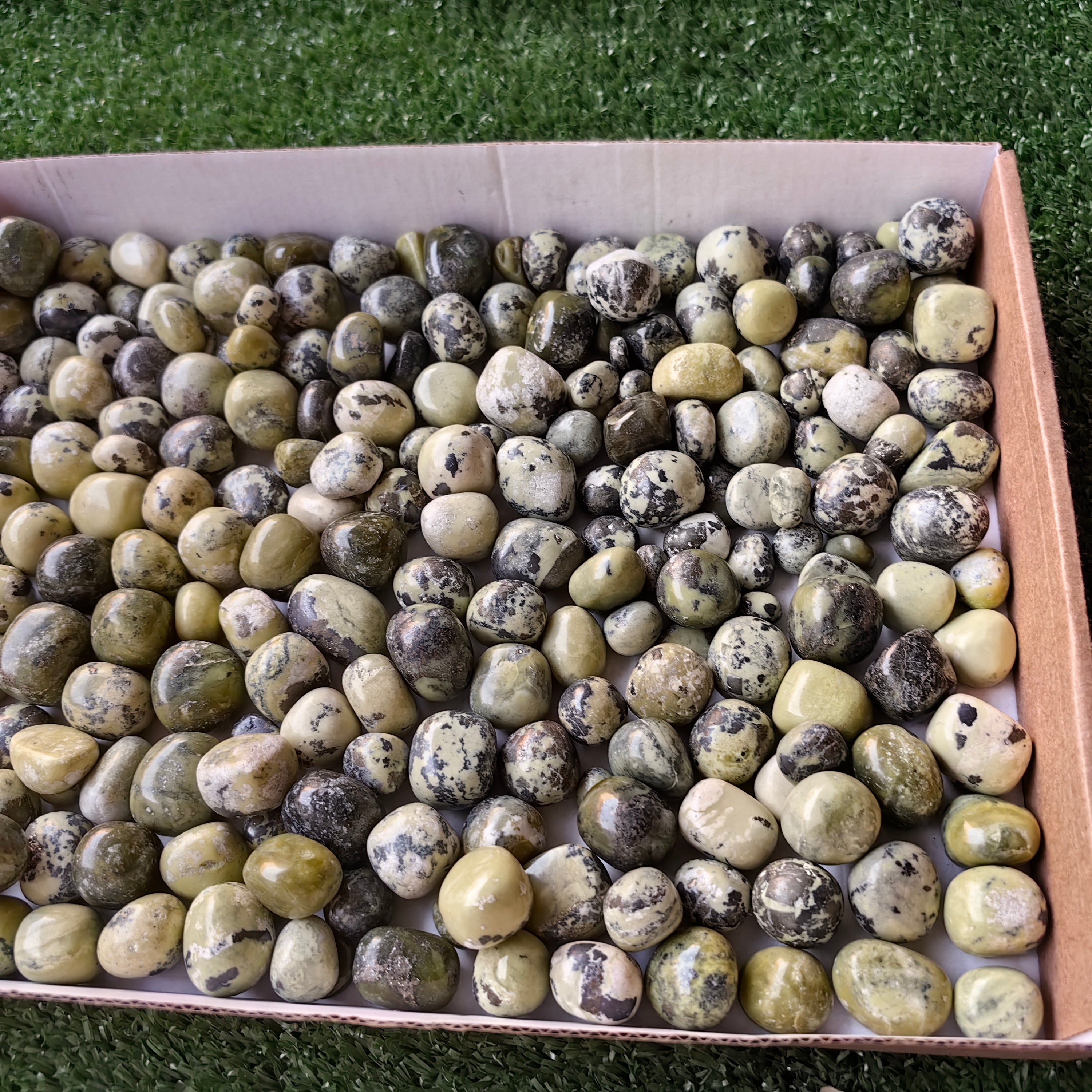 2 kg tumbled green serpentine