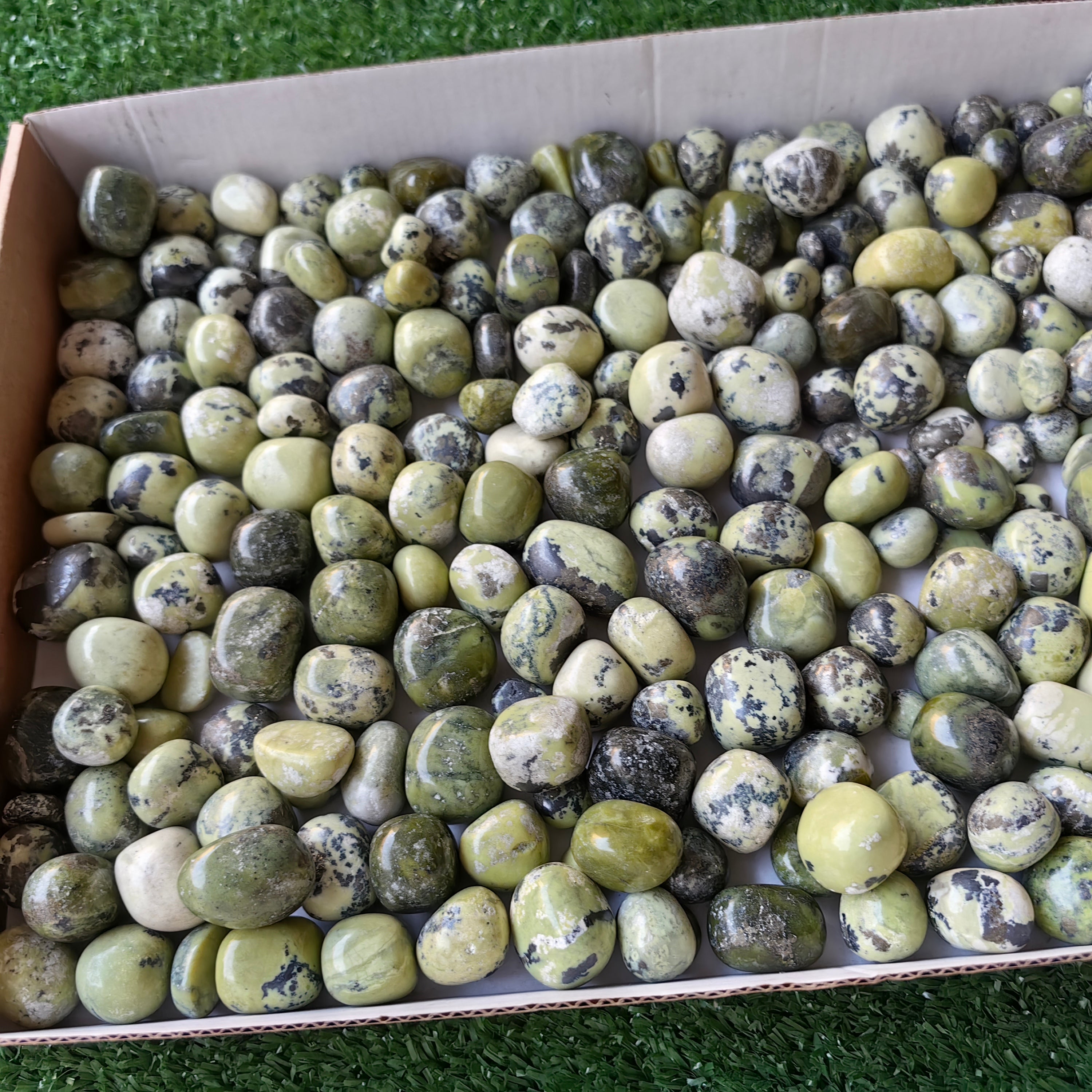 2 kg tumbled green serpentine