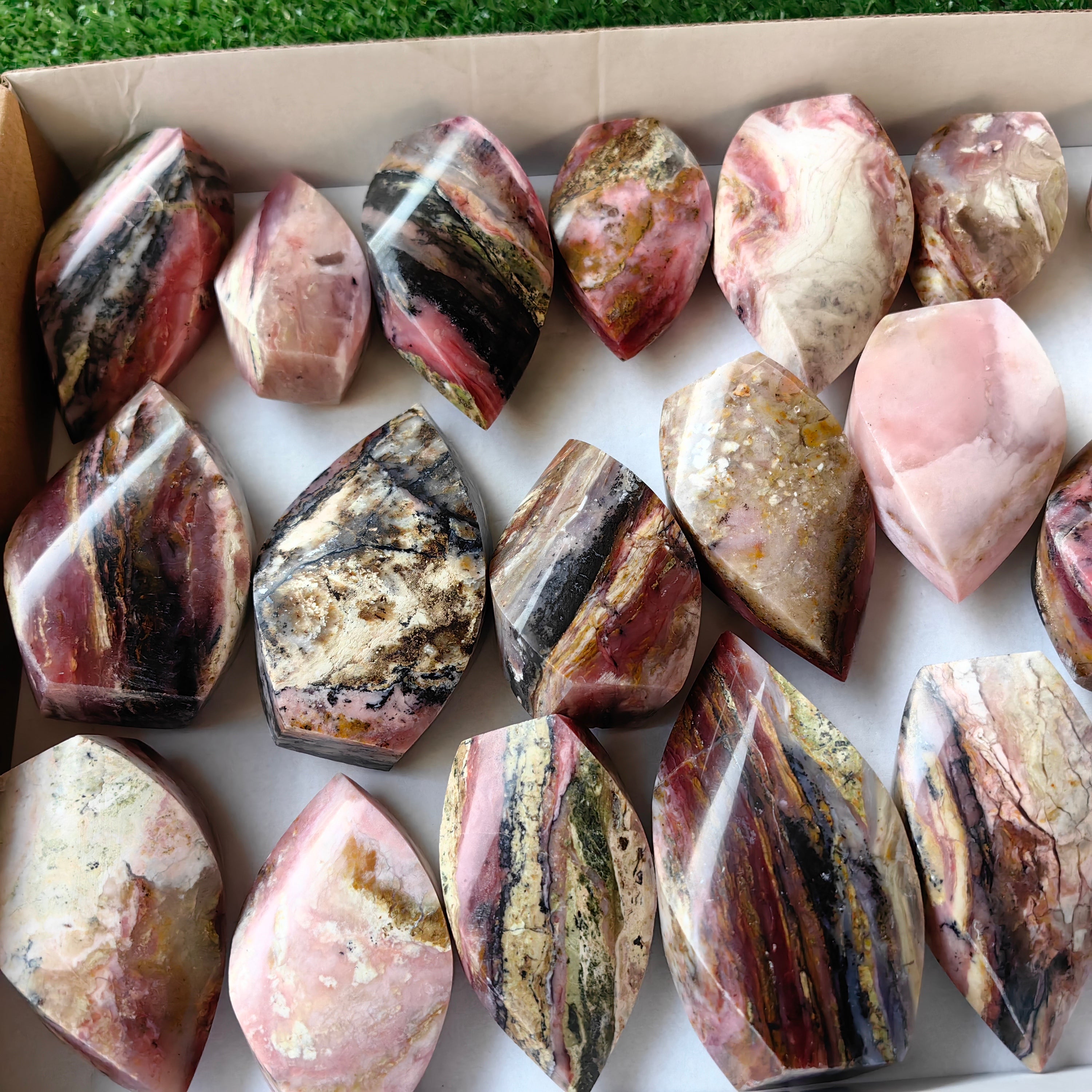 21 pc strawberry pink opal flames