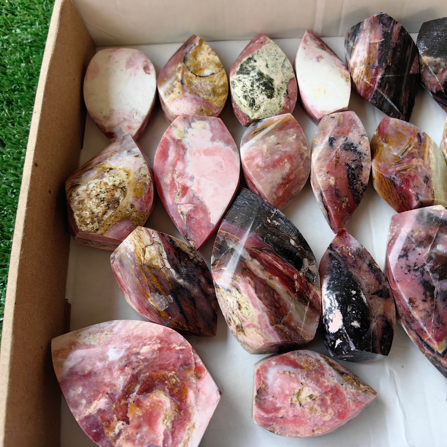 27 pc strawberry pink opal flames