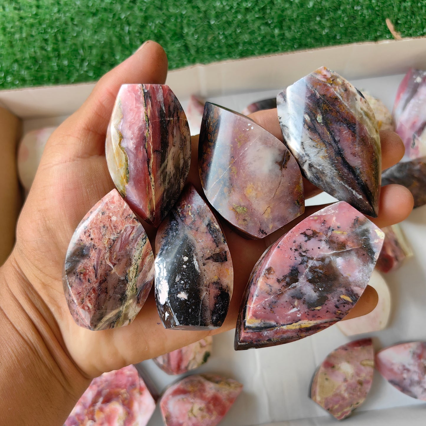 27 pc strawberry pink opal flames