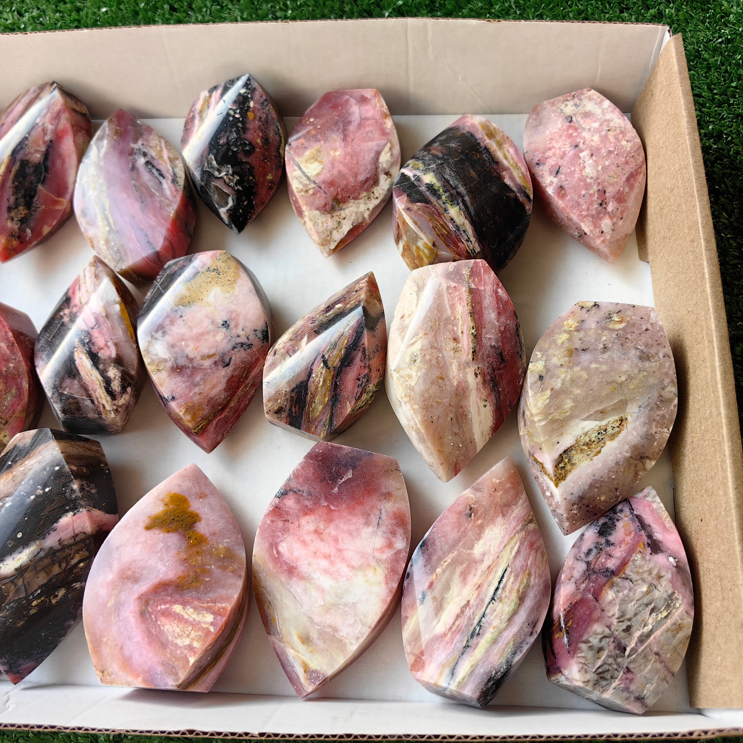 21 pc strawberry pink opal flames