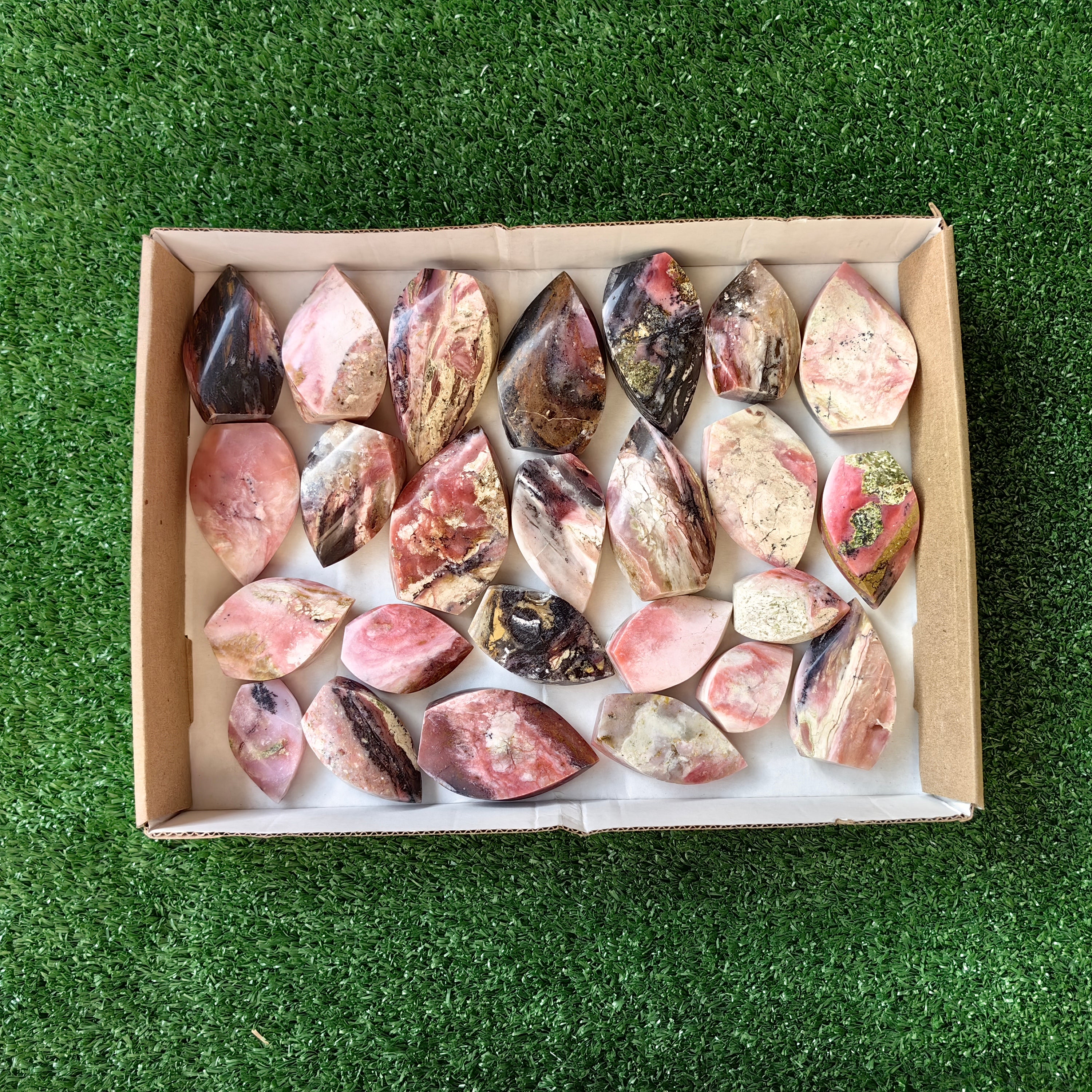 25 pc strawberry pink opal flames