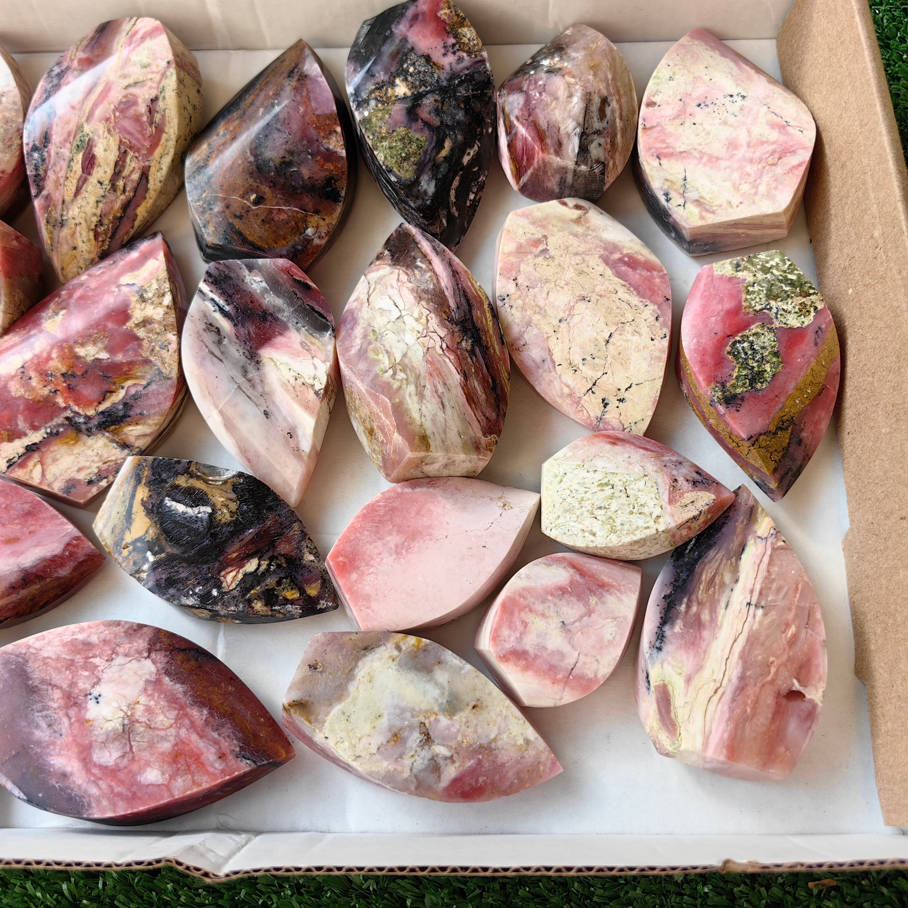 25 pc strawberry pink opal flames