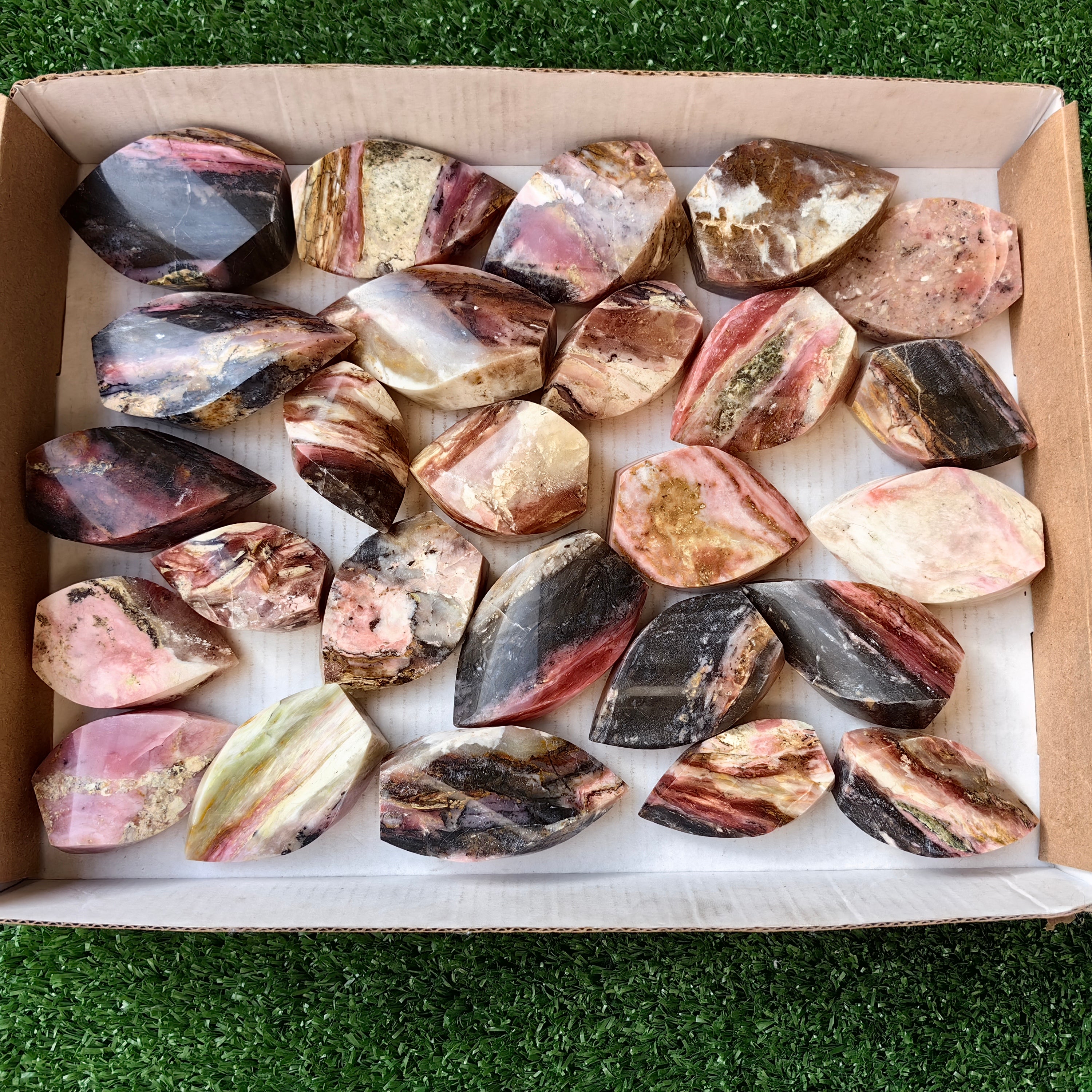 26 pc strawberry pink opal flames