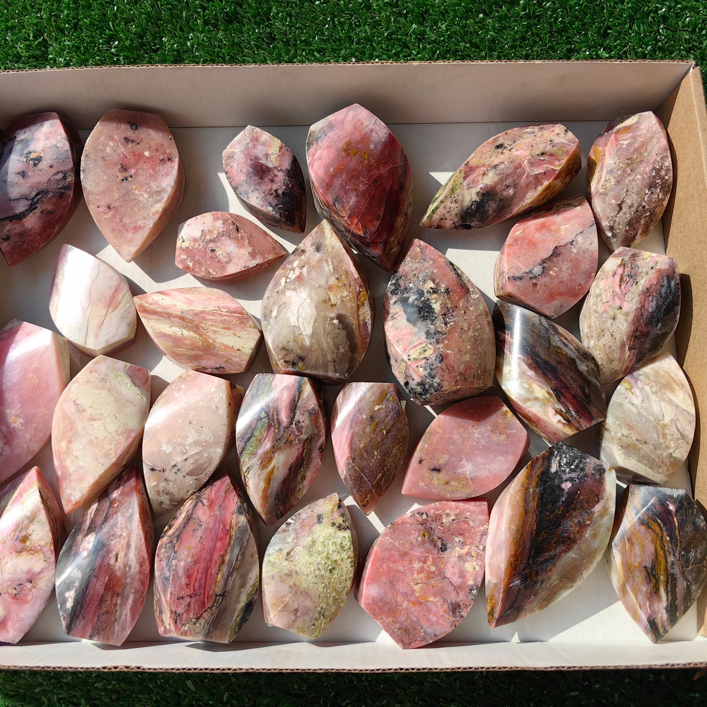 28 pc strawberry pink opal flames