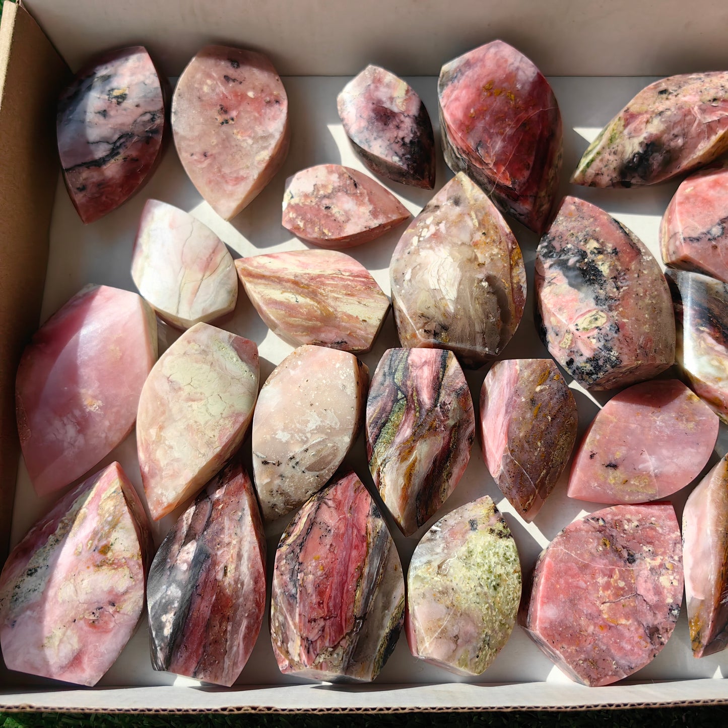 28 pc strawberry pink opal flames