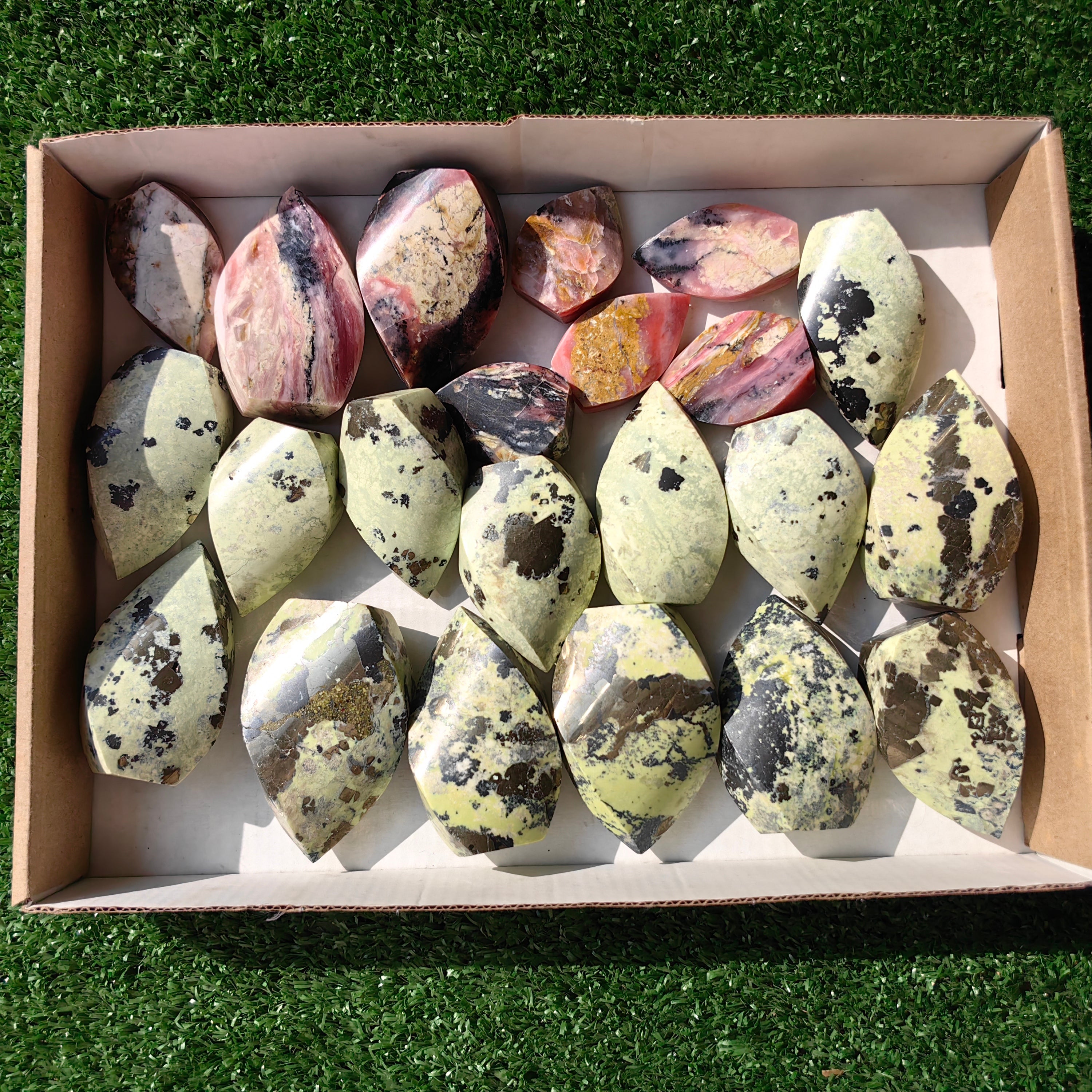 22 pc strawberry pink opal & serpentine flames