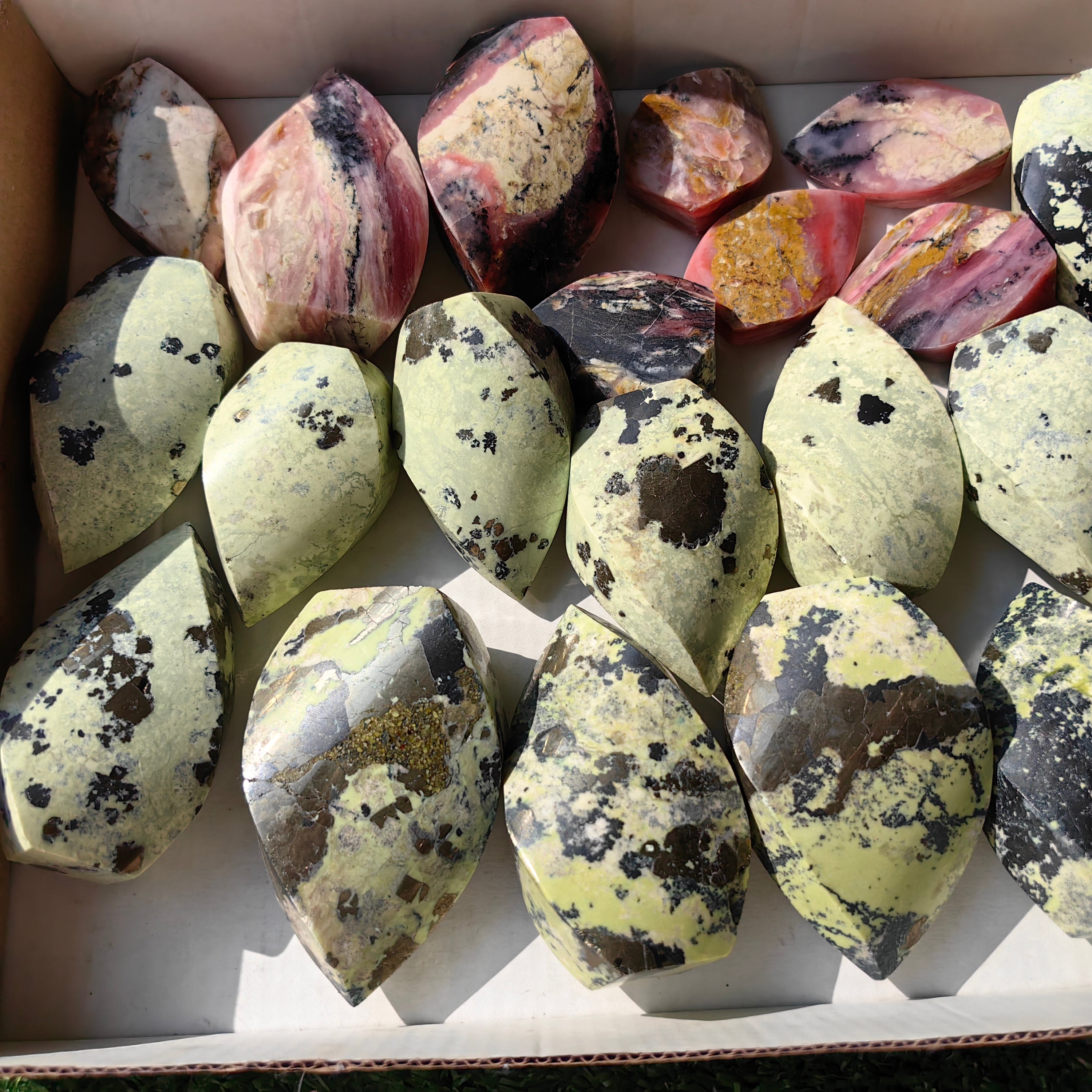 22 pc strawberry pink opal & serpentine flames