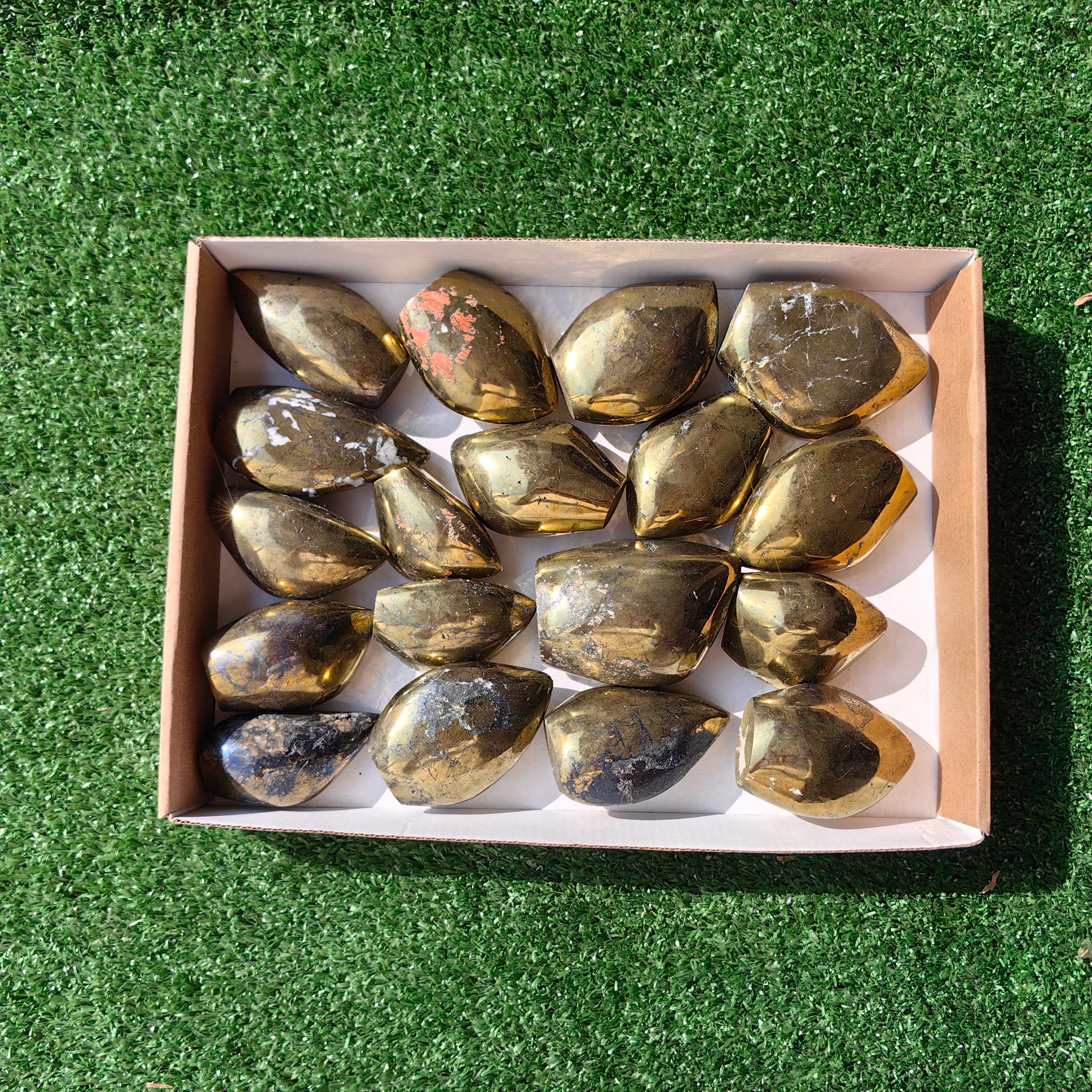 18 pc chalcopyrite free forms